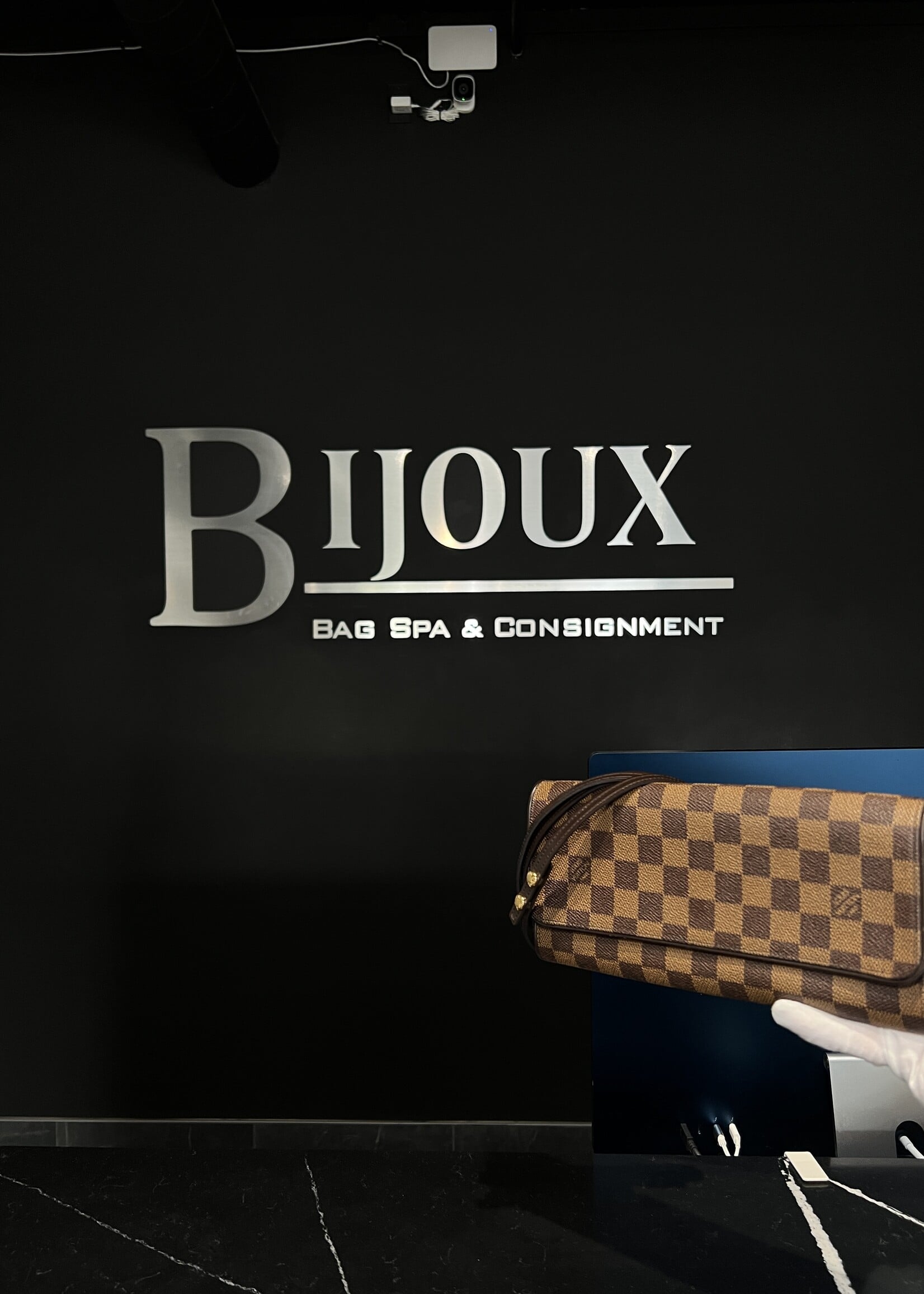 Louis Vuitton Louis Vuitton Pochette Twin GM Damier Ebene