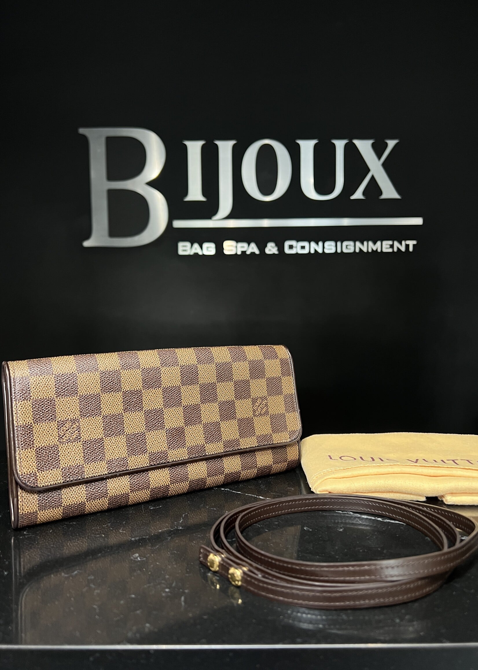 Louis Vuitton Louis Vuitton Pochette Twin GM Damier Ebene