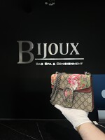 Gucci Gucci GG Supreme Monogram Bloom Mini Dionysus