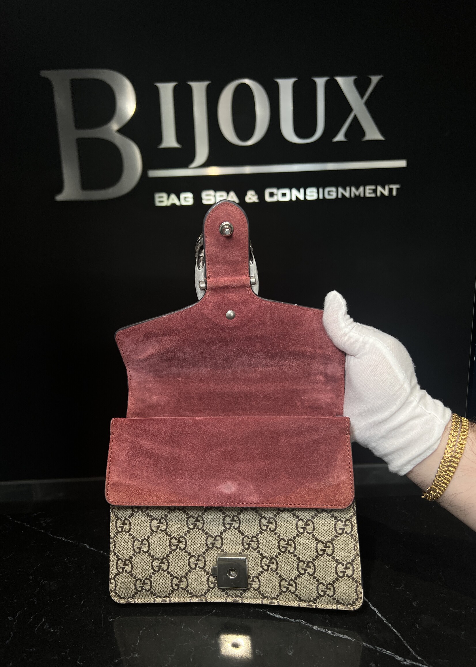Gucci Gucci GG Supreme Monogram Bloom Mini Dionysus