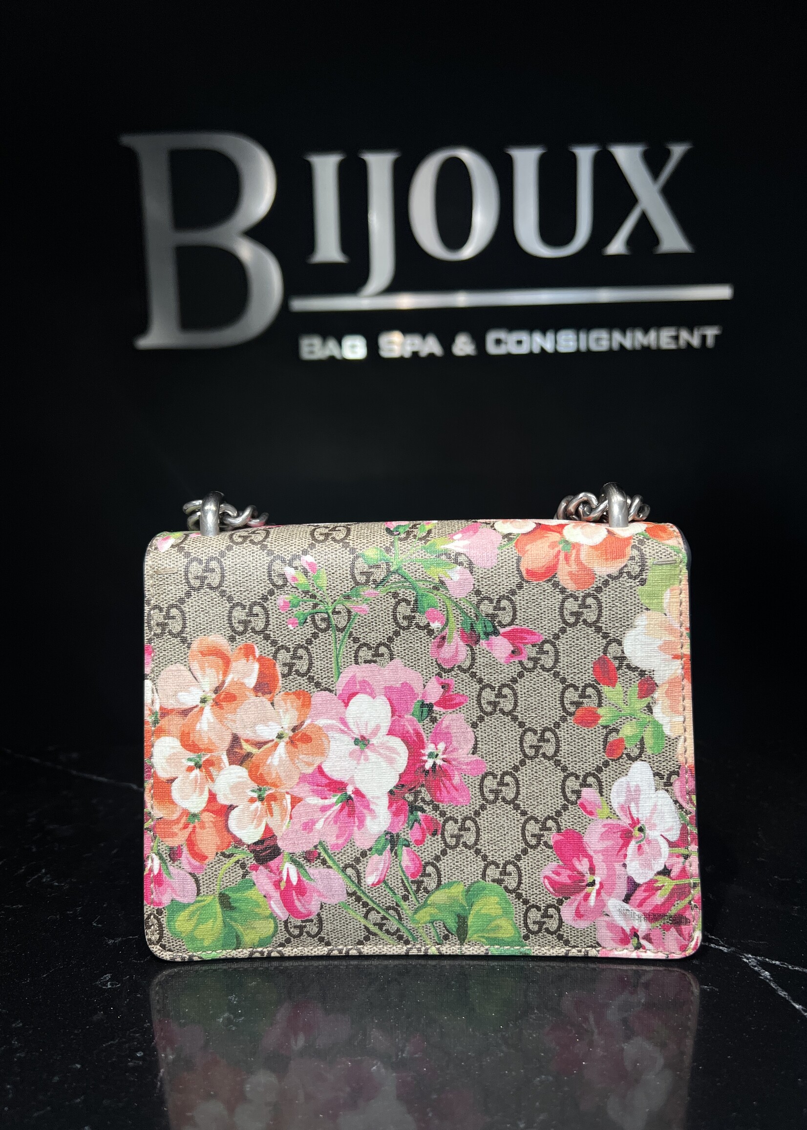 Gucci Gucci GG Supreme Monogram Bloom Mini Dionysus