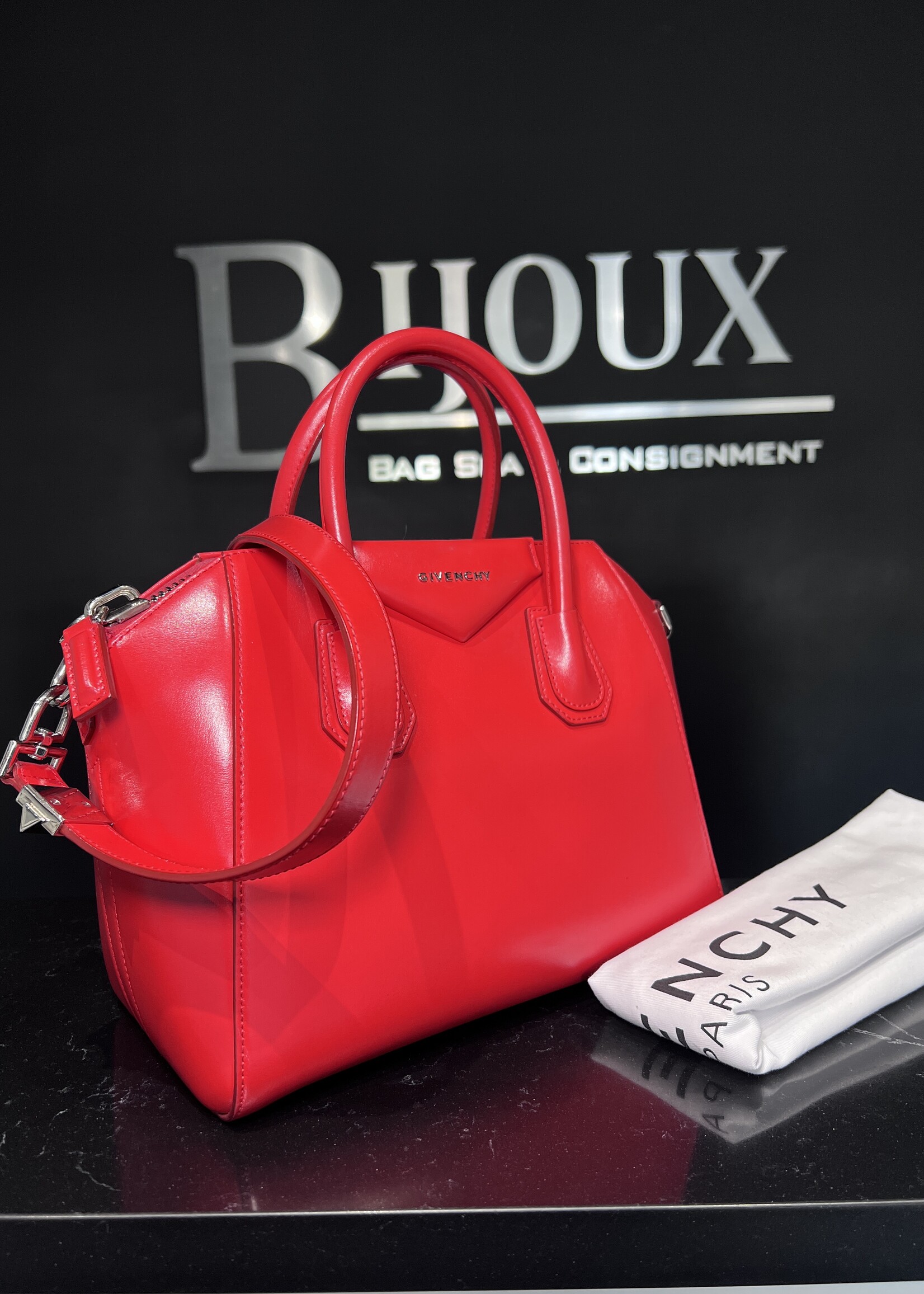 Givenchy SOLD- Givenchy Antigona Red