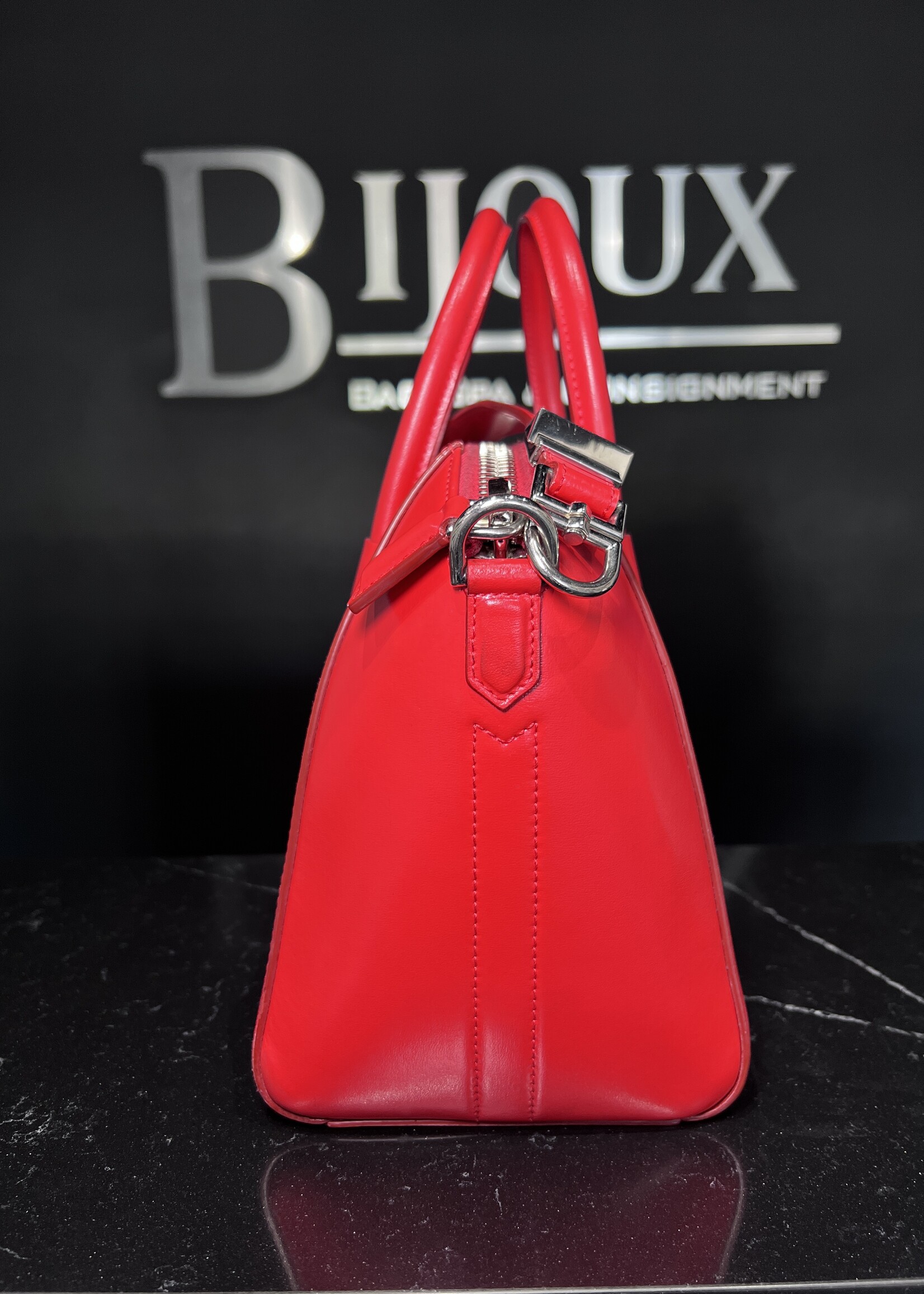 Givenchy SOLD- Givenchy Antigona Red