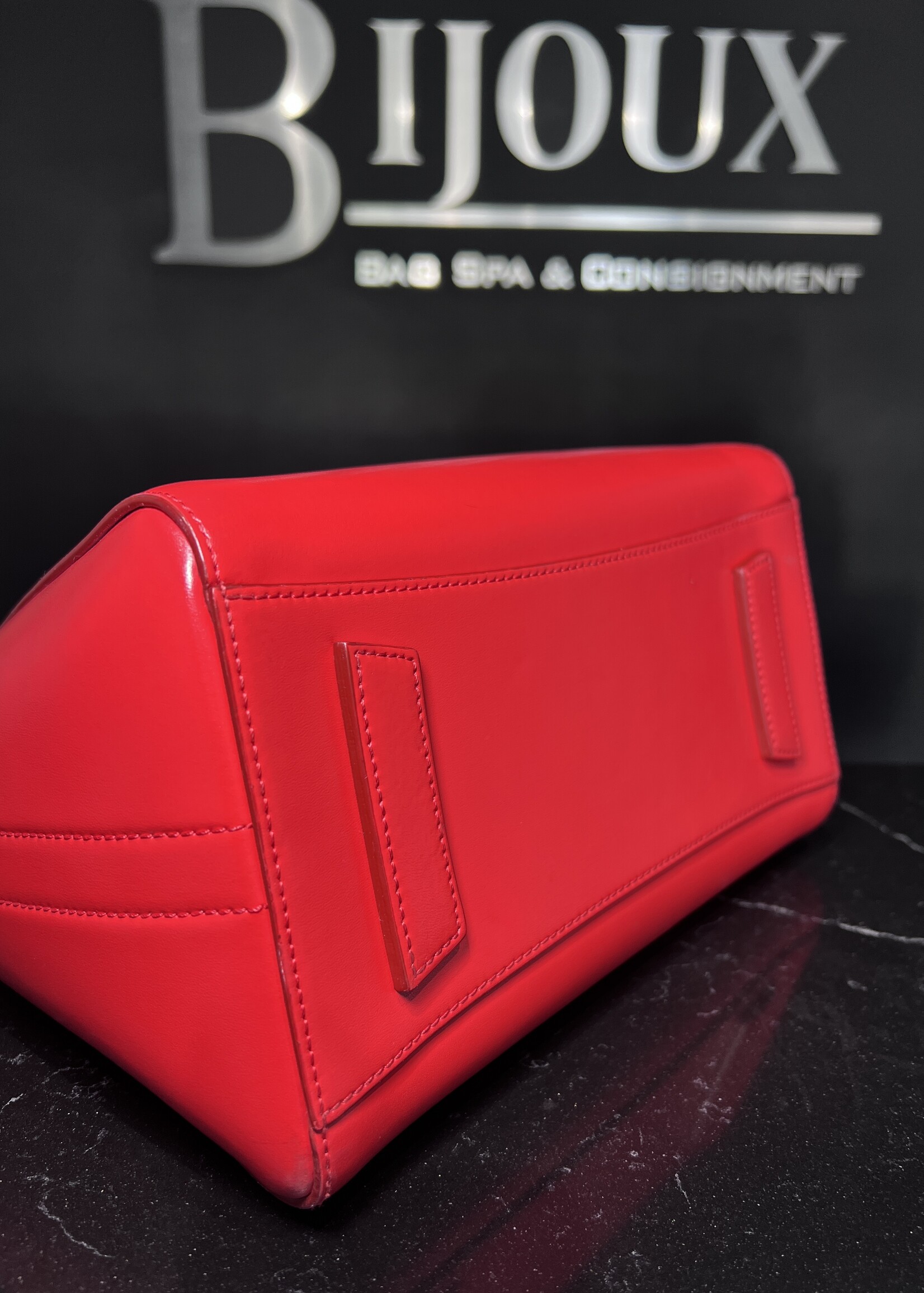 Givenchy SOLD- Givenchy Antigona Red