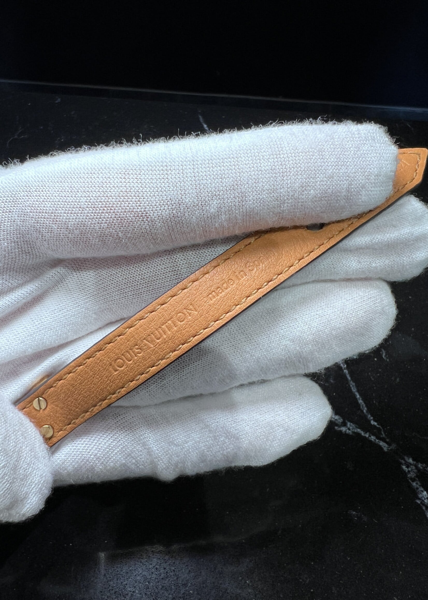 Louis Vuitton Louis Vuitton Essential V Bracelet  - 17
