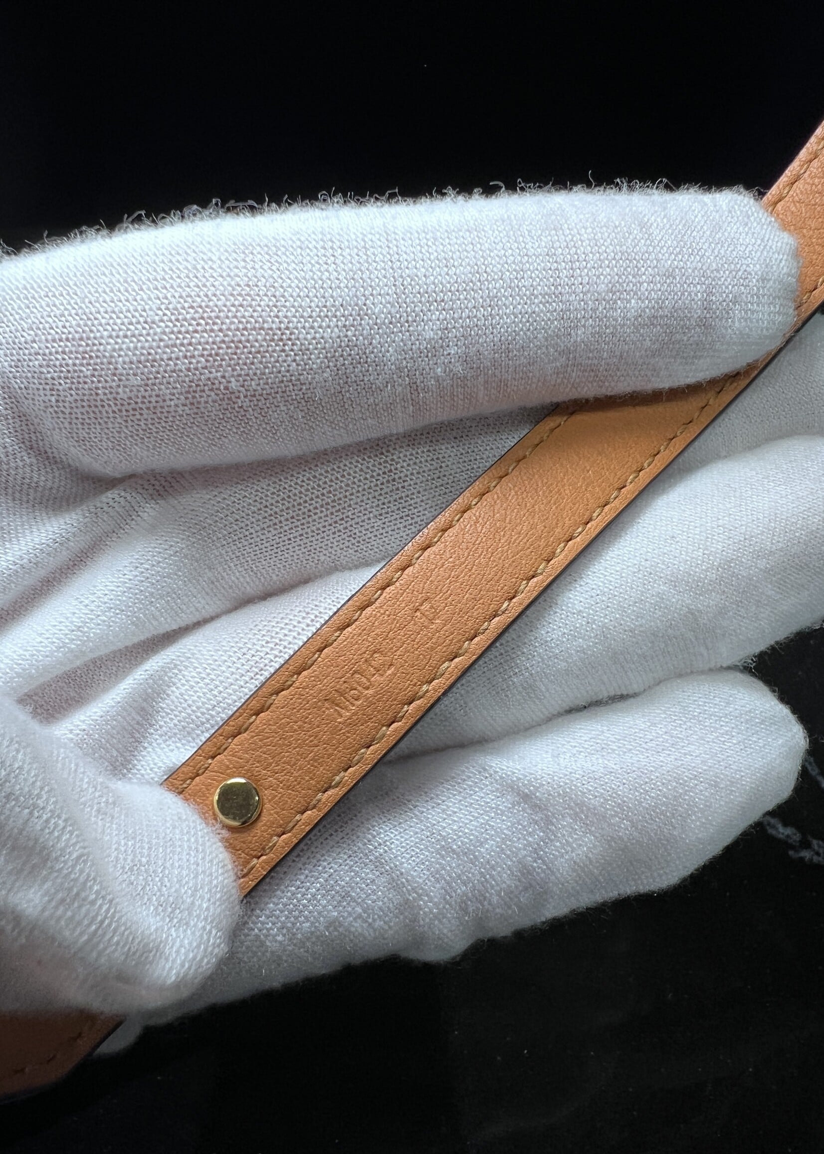 Louis Vuitton Louis Vuitton Essential V Bracelet  - 17