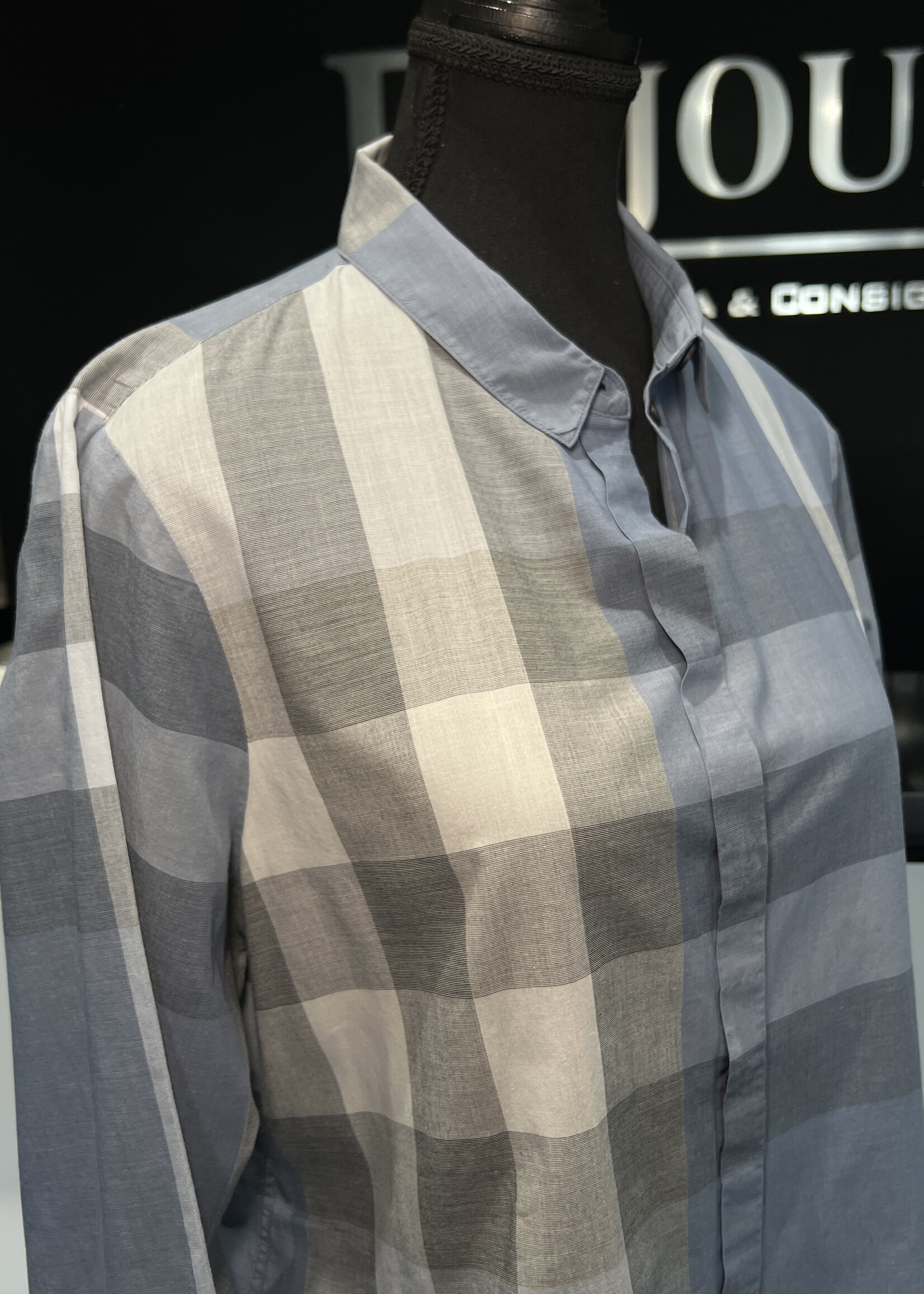 Burberry SOLD- Burberry Blue Plaid Button Up - L