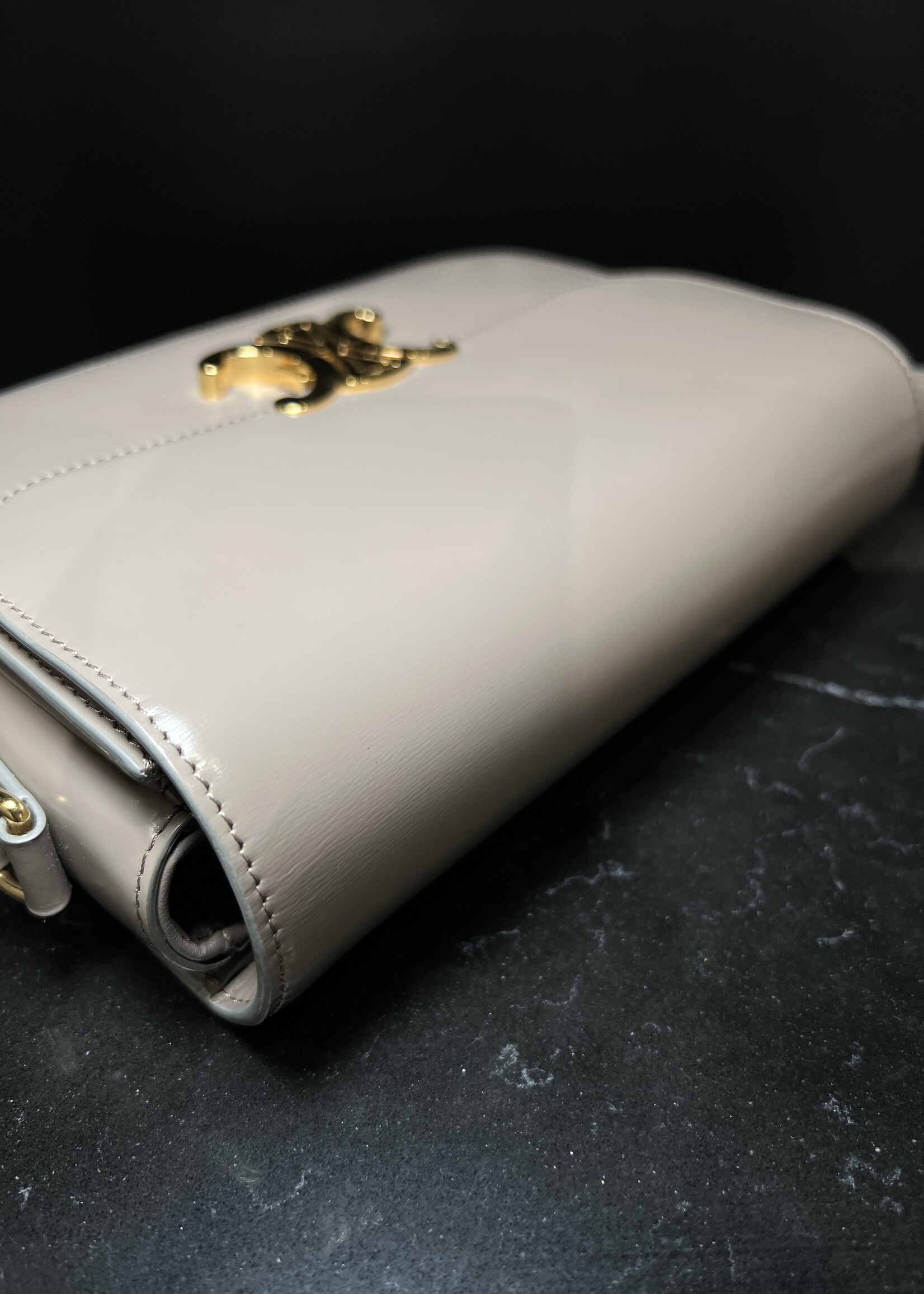 Celine Celine Classique Triomphe Medium Pebble