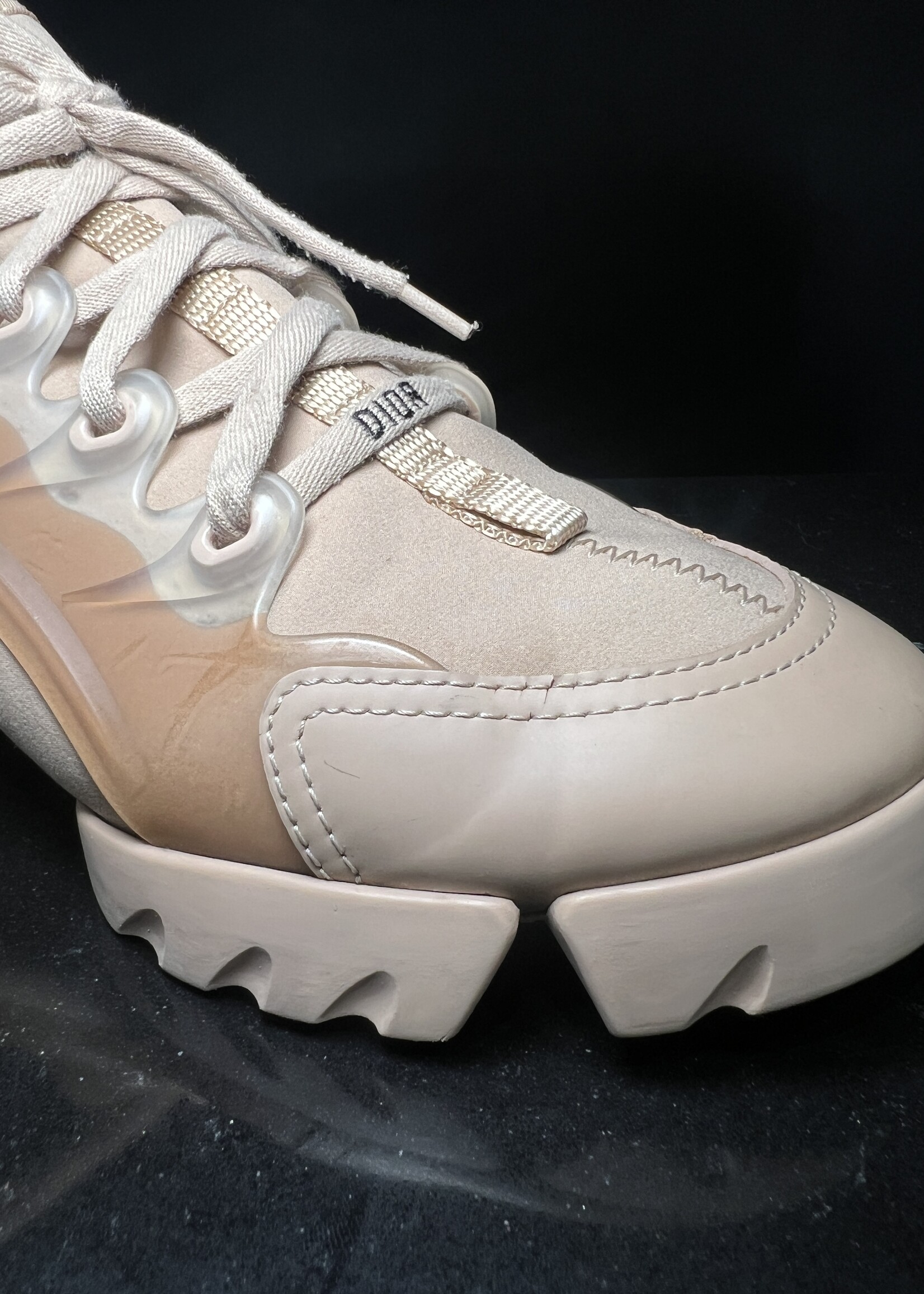 Christian Dior Christian Dior D-Connect Beige Sneakers - 36