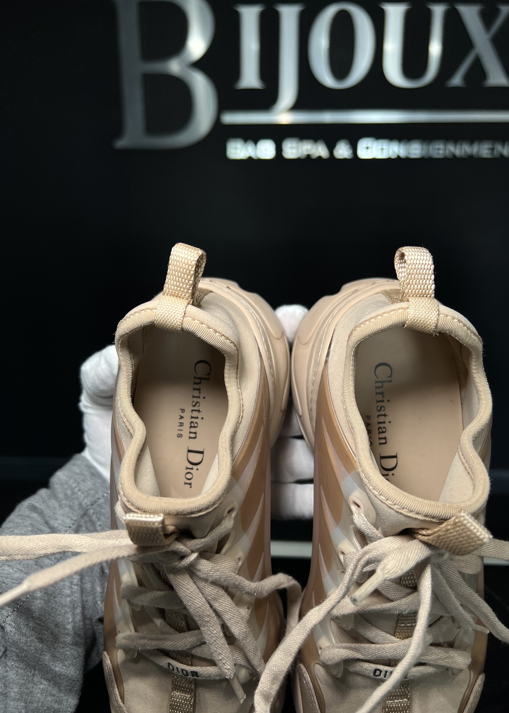 Christian Dior Christian Dior D-Connect Beige Sneakers - 36