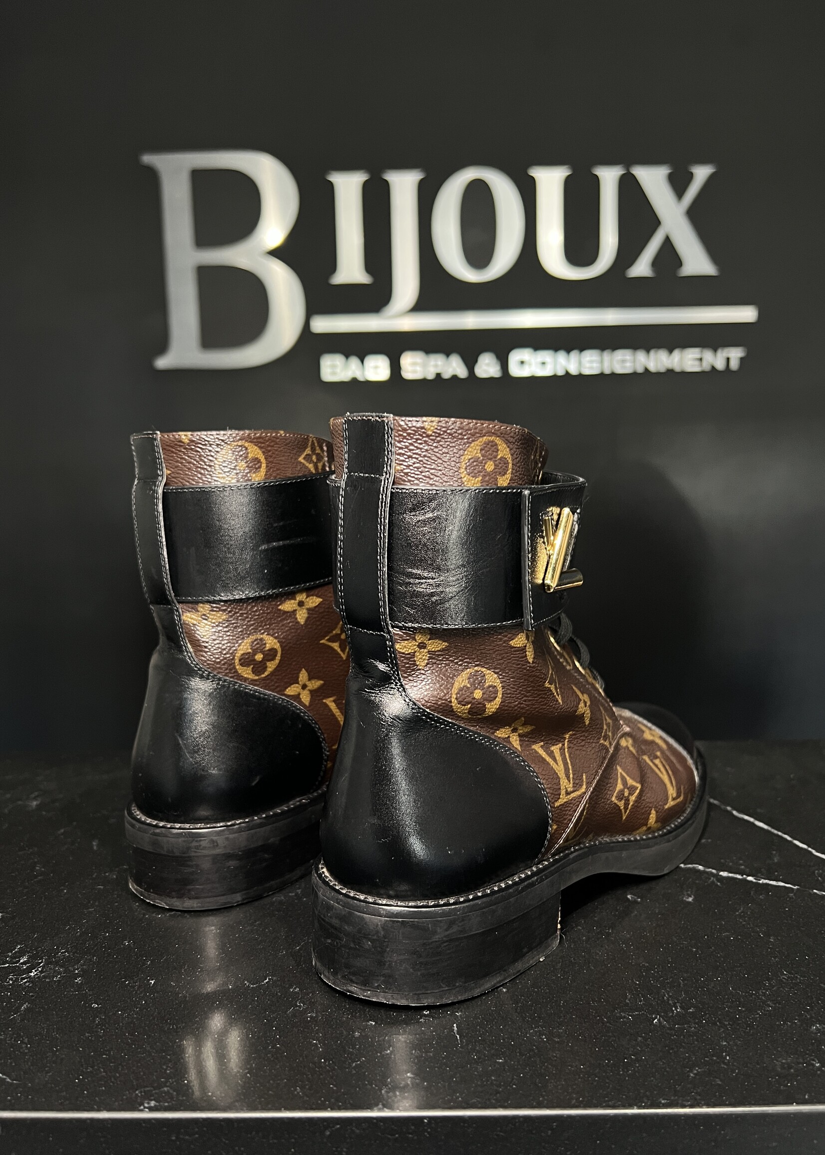 Louis Vuitton Louis Vuitton Monogram Ranger Boots - 38.5