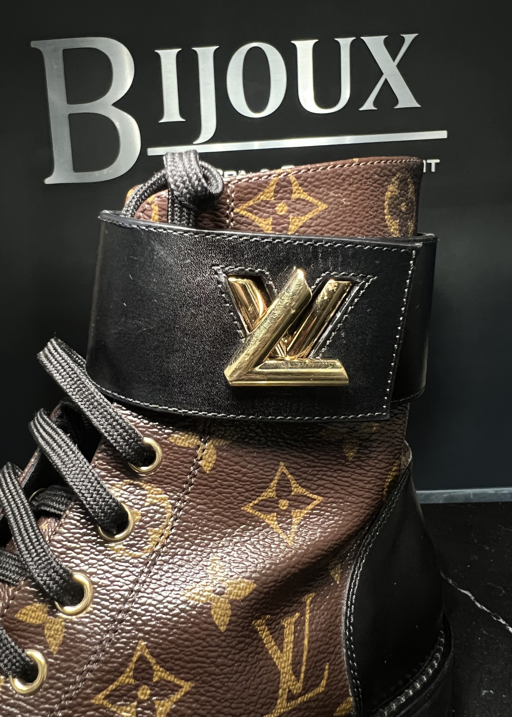 Louis Vuitton Louis Vuitton Monogram Ranger Boots - 38.5