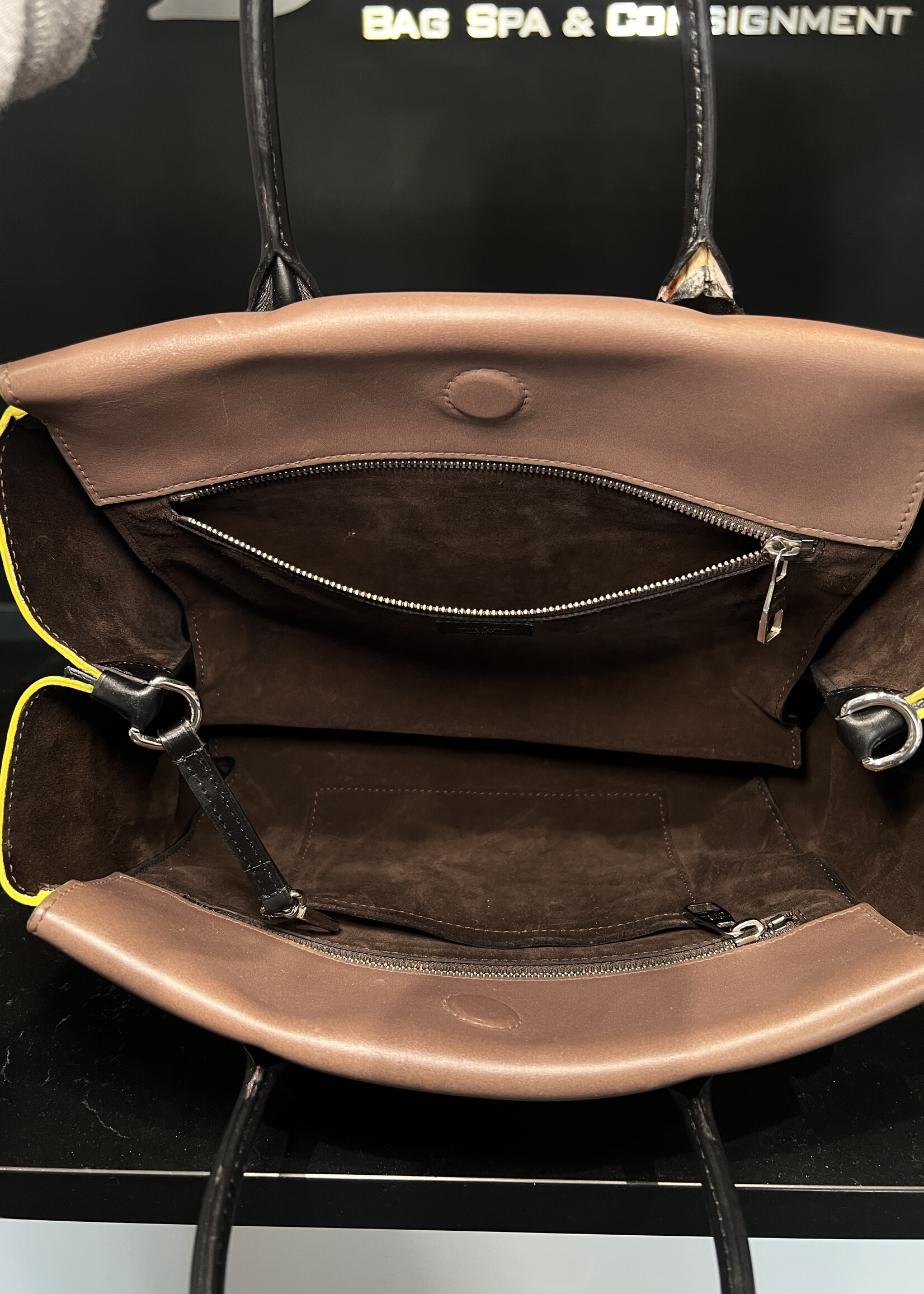 Louis Vuitton Louis Vuitton Cuir Orfevre W PM