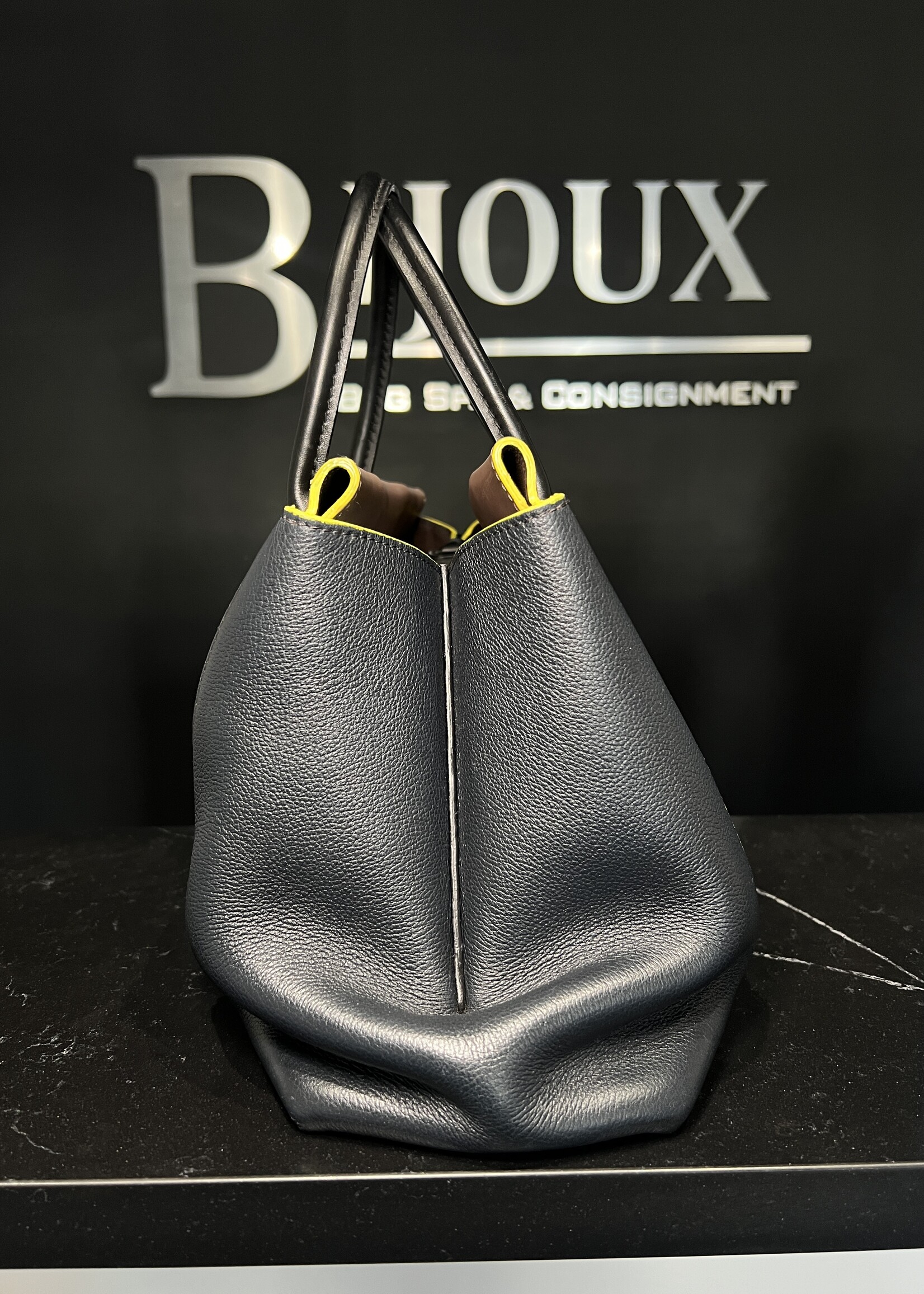 Louis Vuitton Louis Vuitton Cuir Orfevre W PM