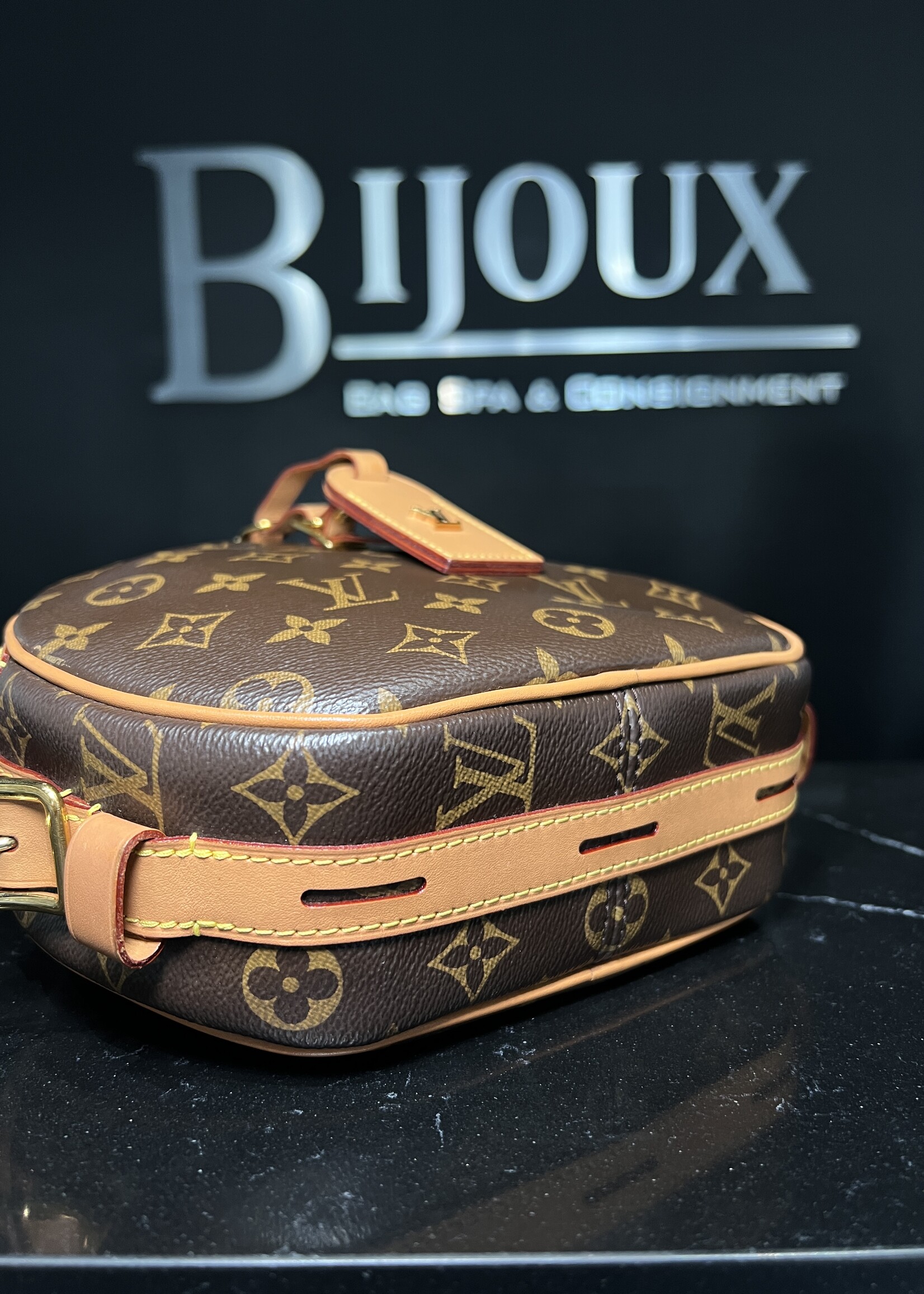 Louis Vuitton Louis Vuitton Boite Chapeau Souple MM