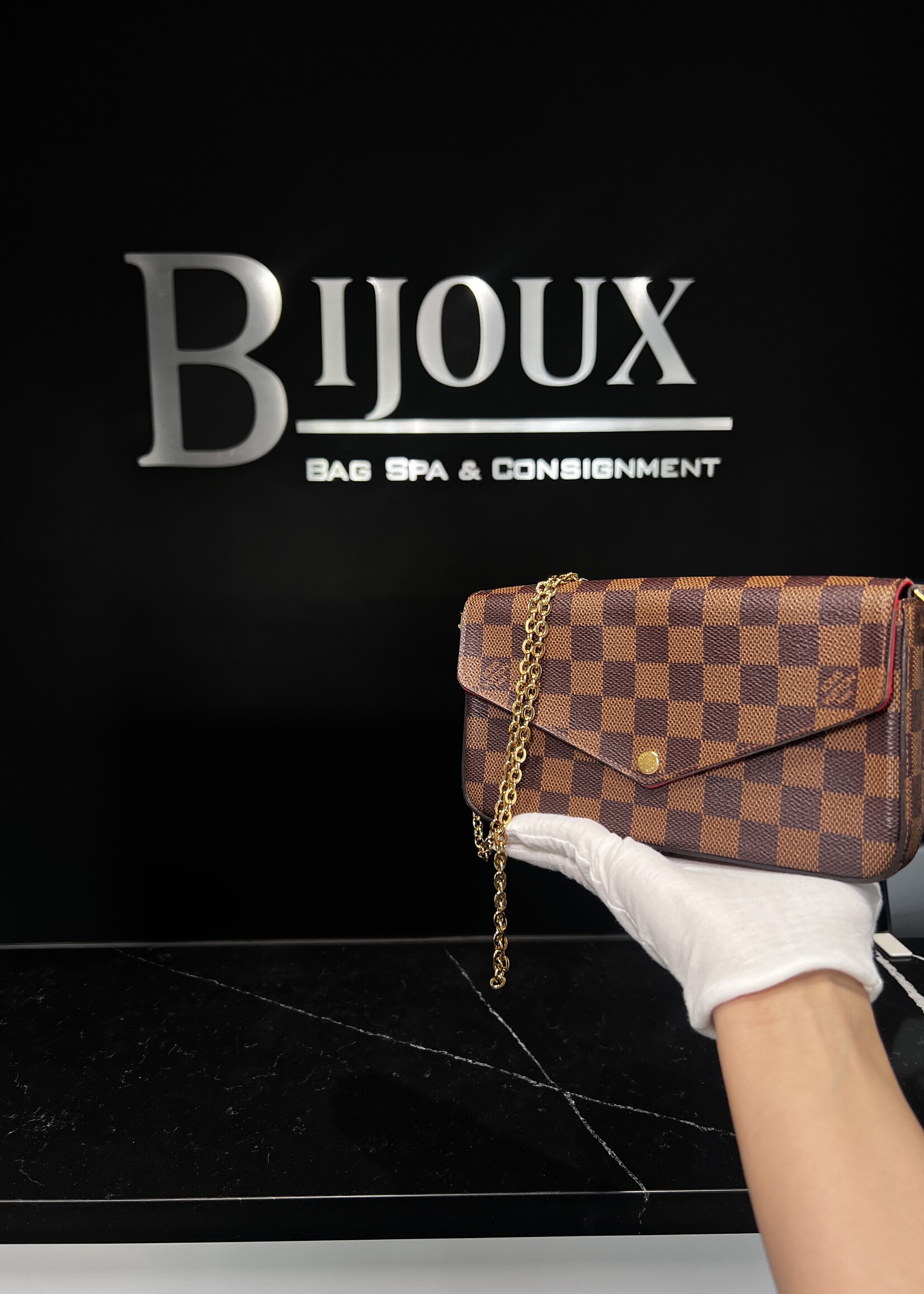 Louis Vuitton Louis Vuitton Pochette Felicie Damier Ebene