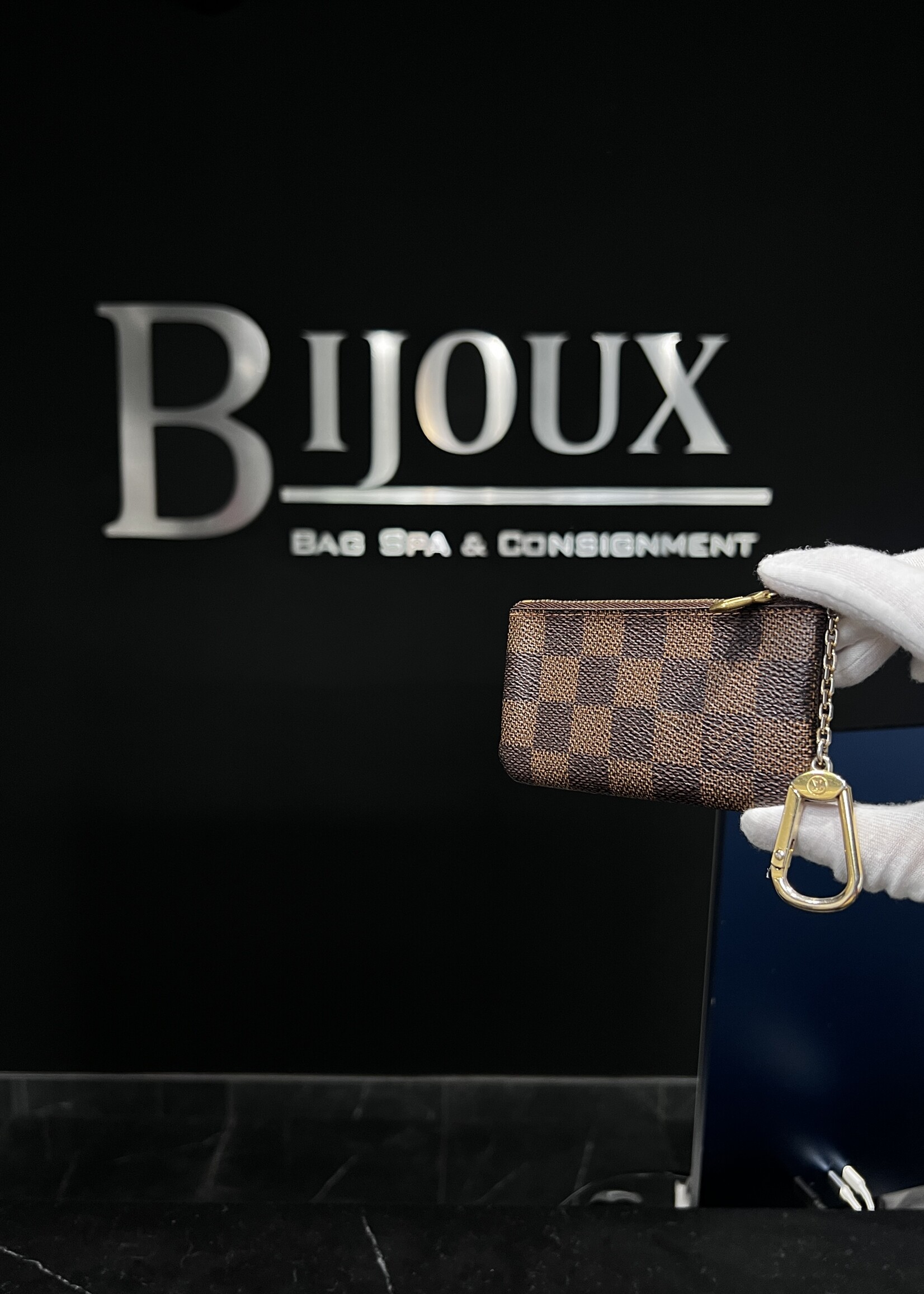 Louis Vuitton Louis Vuitton Damier Ebene Coin Pouch
