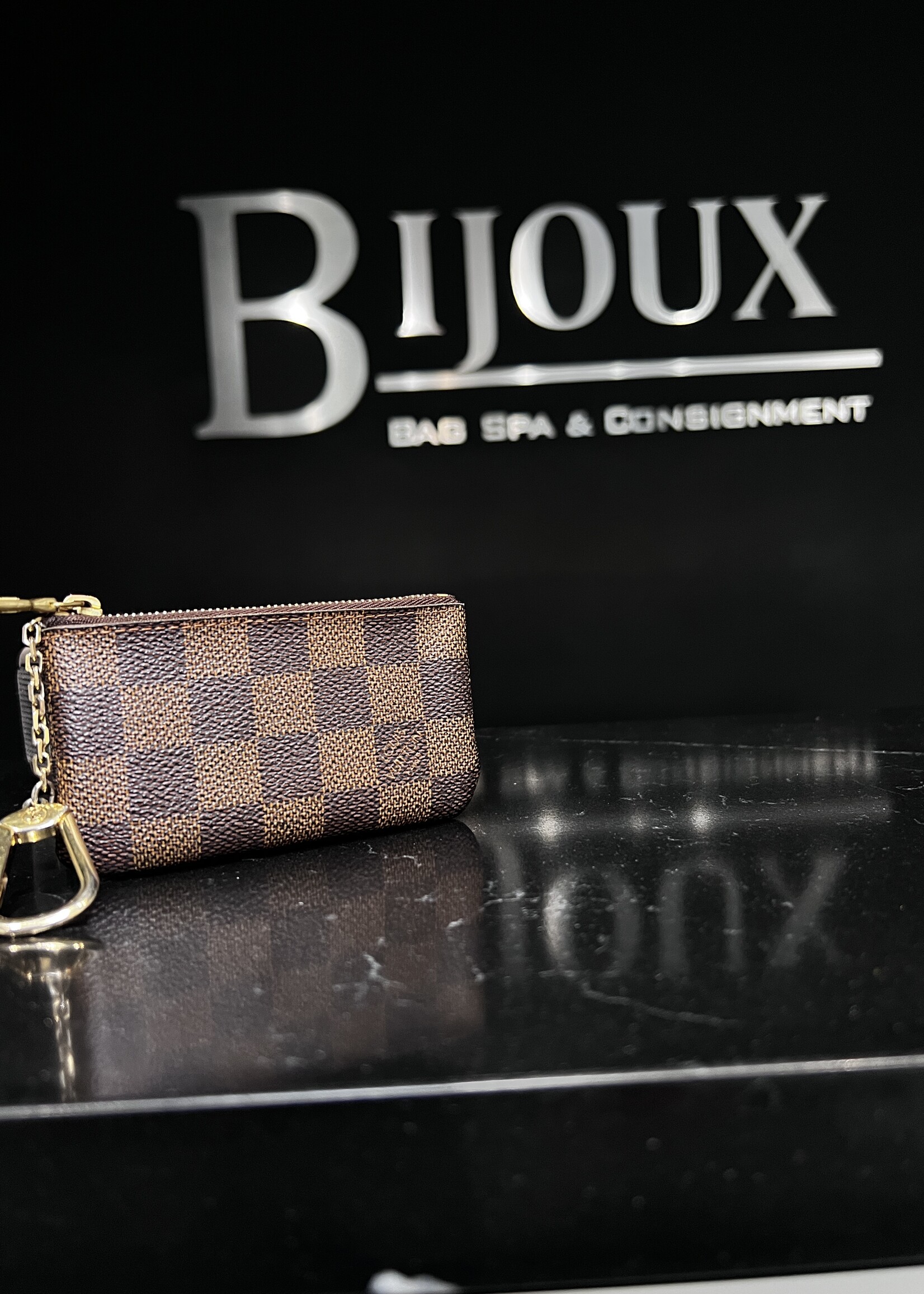 Louis Vuitton Louis Vuitton Damier Ebene Coin Pouch
