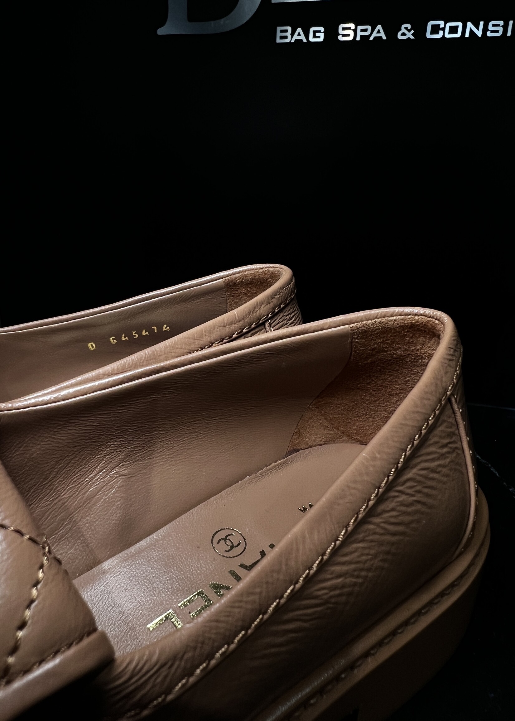 Chanel Chanel CC Turnlock Moccasins - 38