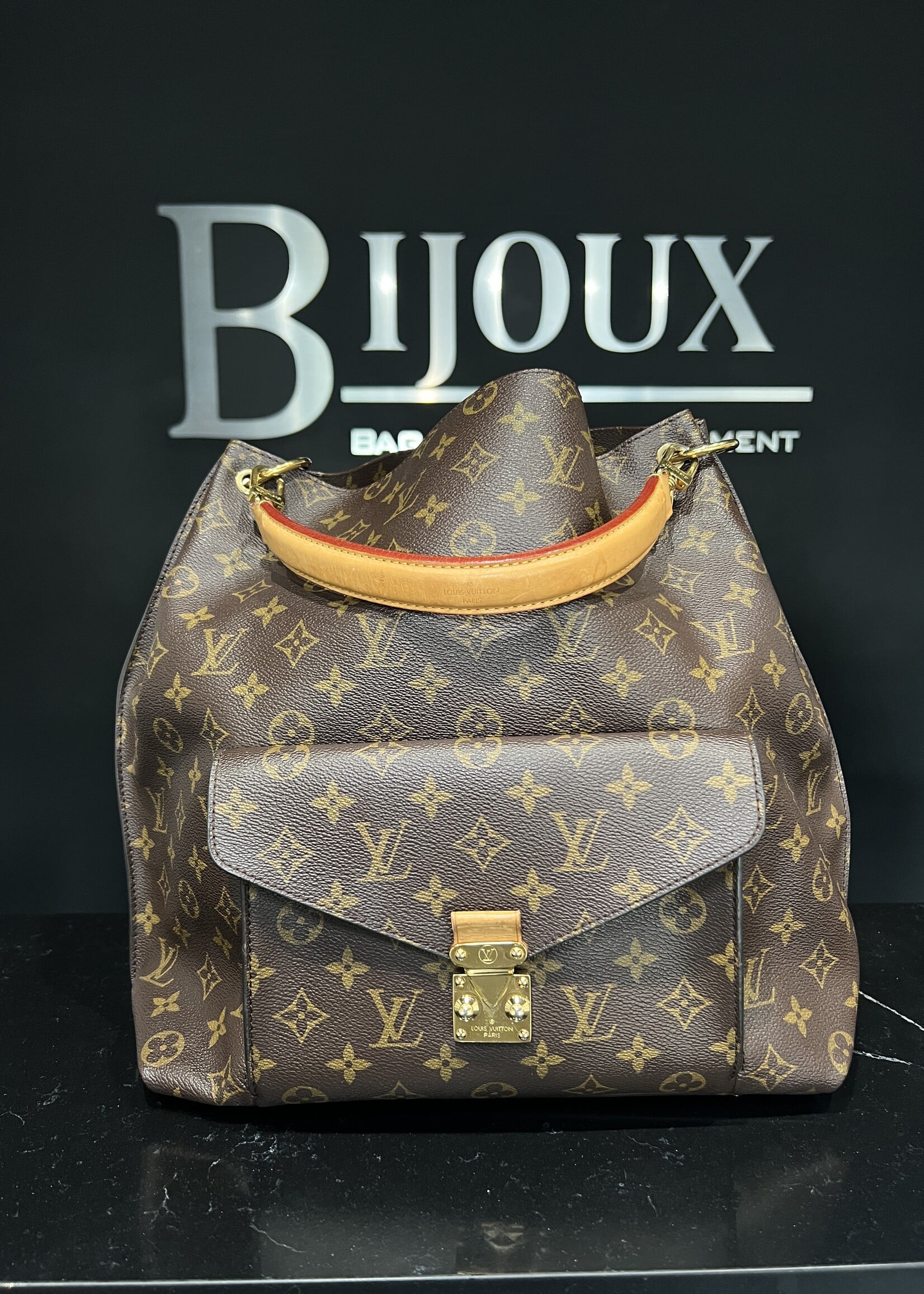 Louis Vuitton Louis Vuitton Monogram Metis Hobo Bag