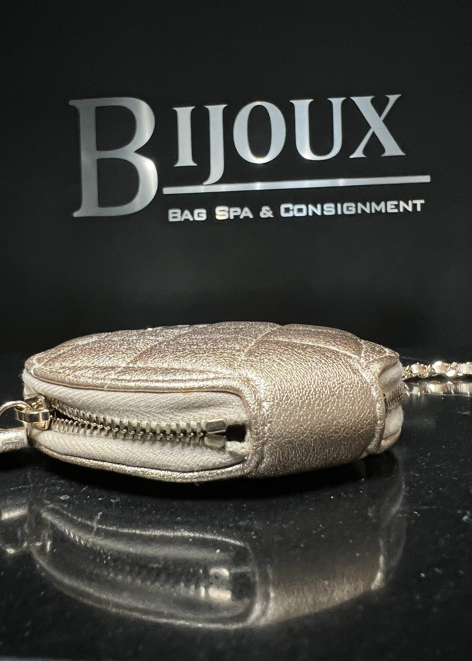 Chanel Chanel Metallic Clip-on Coin Purse & AirPod Pro Case Accessories