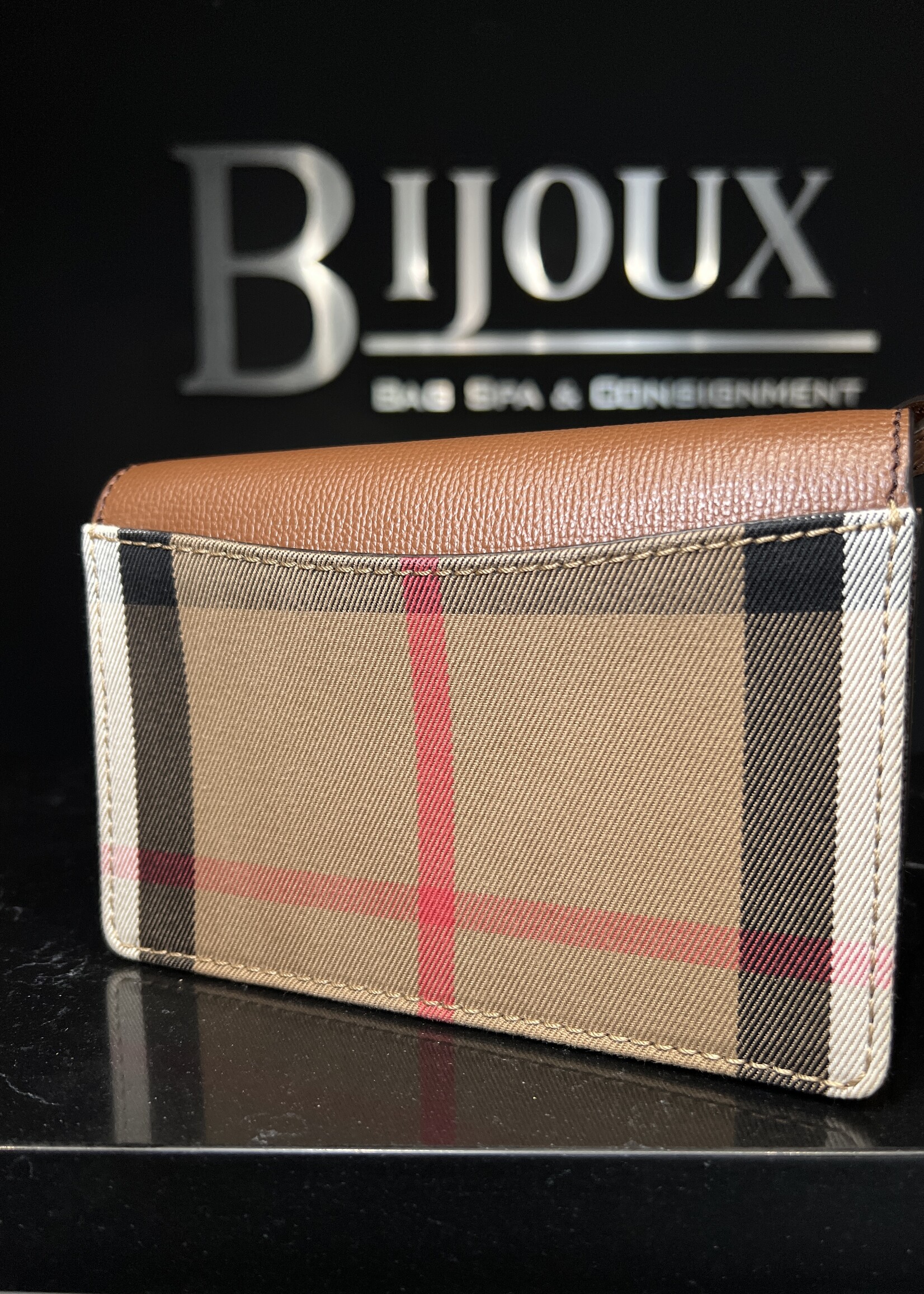Burberry Burberry House Check Crossbody