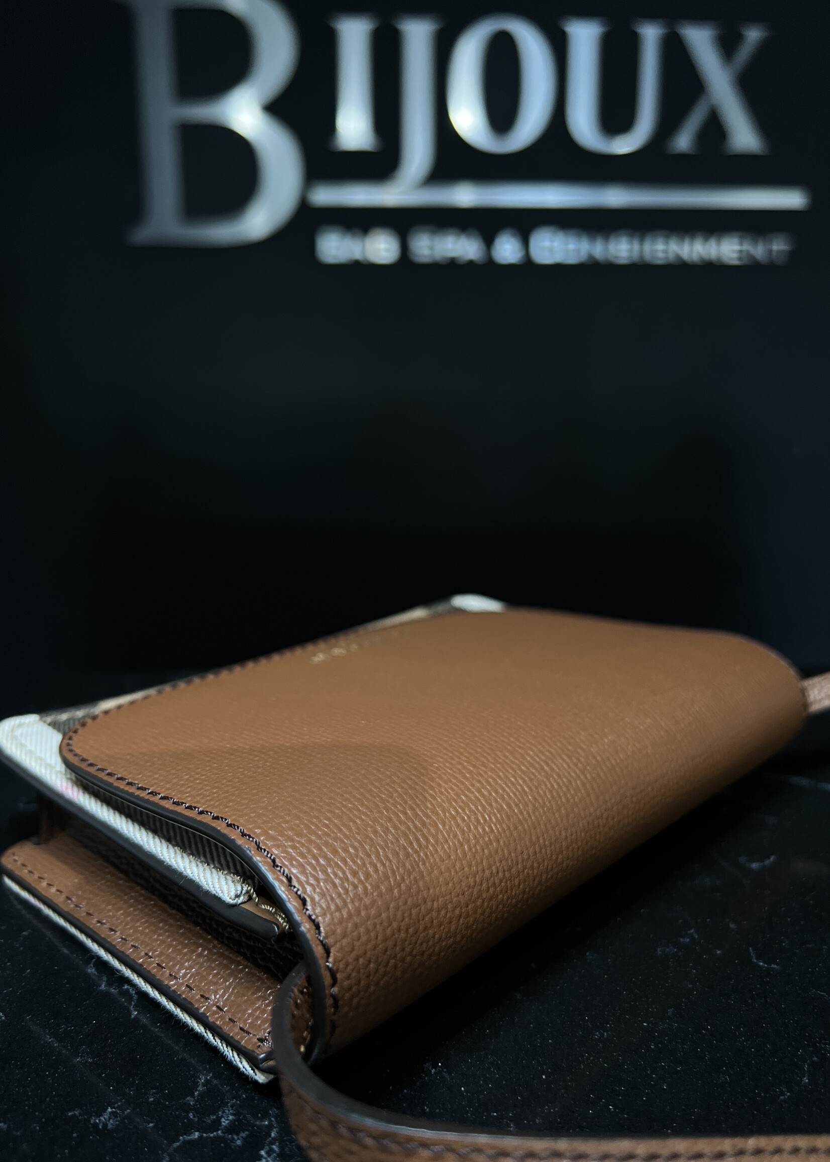 Burberry Burberry House Check Crossbody