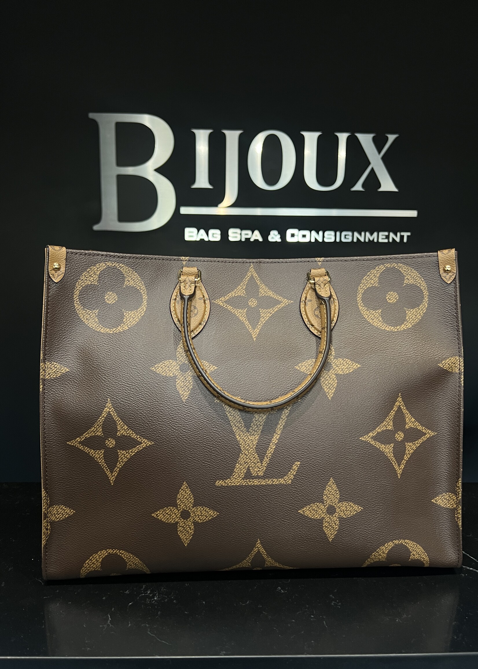 Louis Vuitton Louis Vuitton Reverse On The Go GM