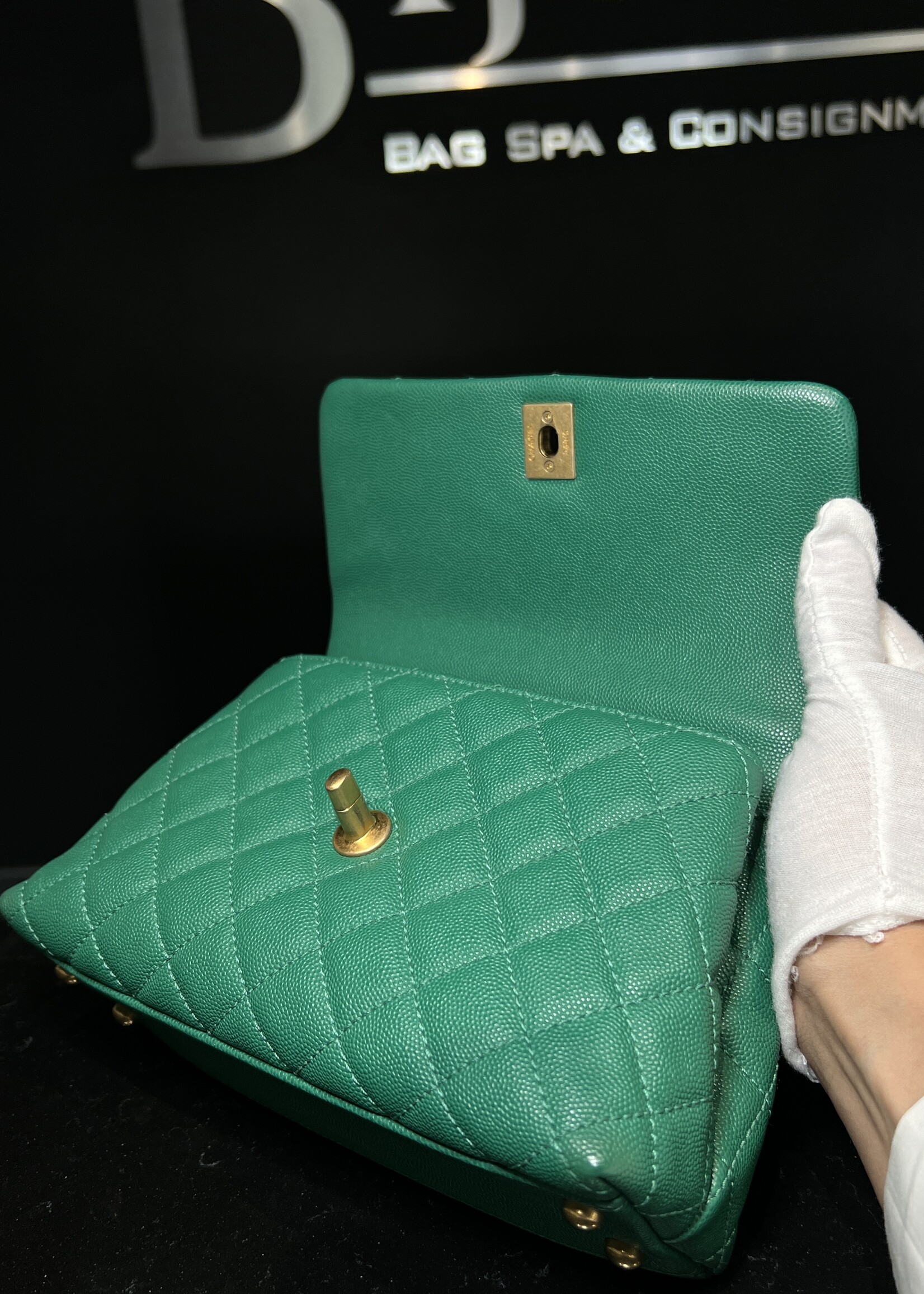 Chanel Chanel Small Coco Handle Caviar Green