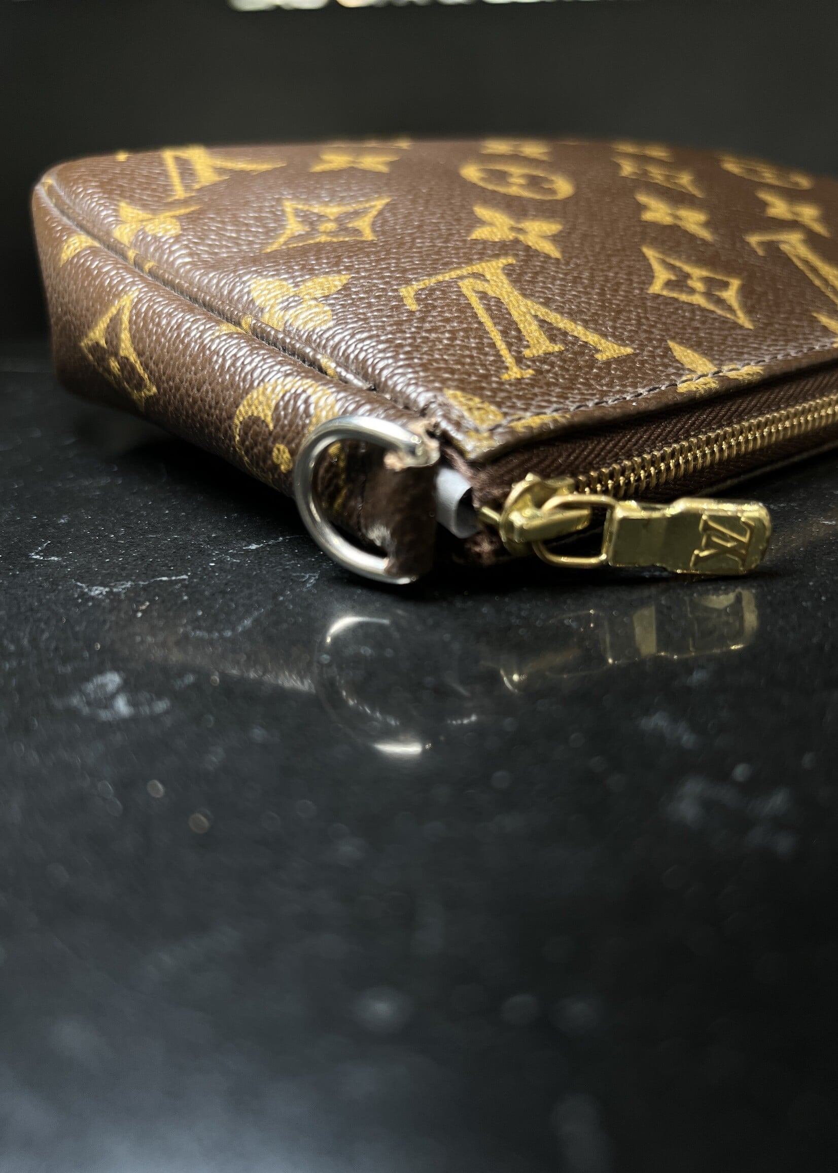 Louis Vuitton Louis Vuitton Monogram Pochette Accessoires