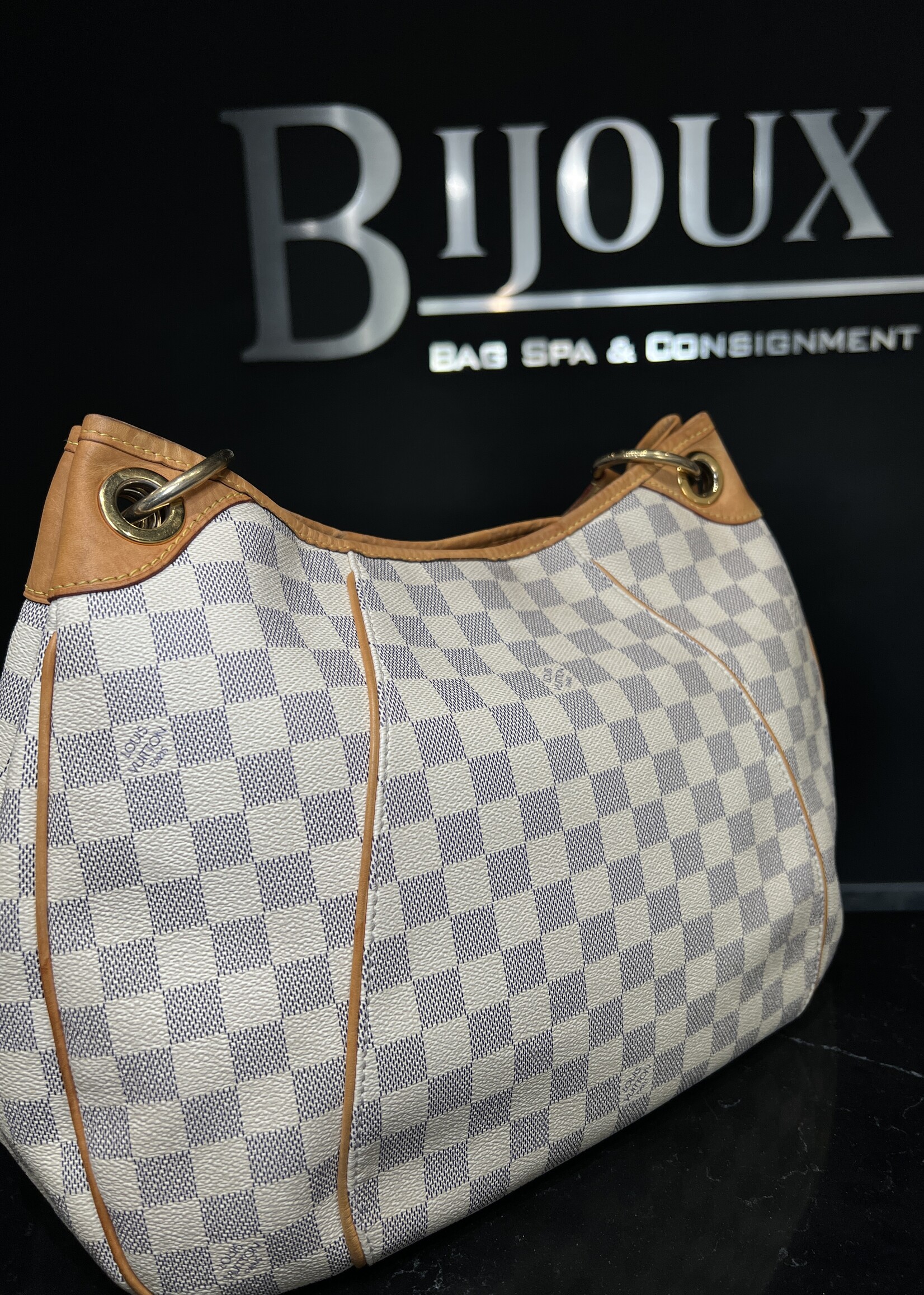 Louis Vuitton Louis Vuitton Damier Azur Galleria PM