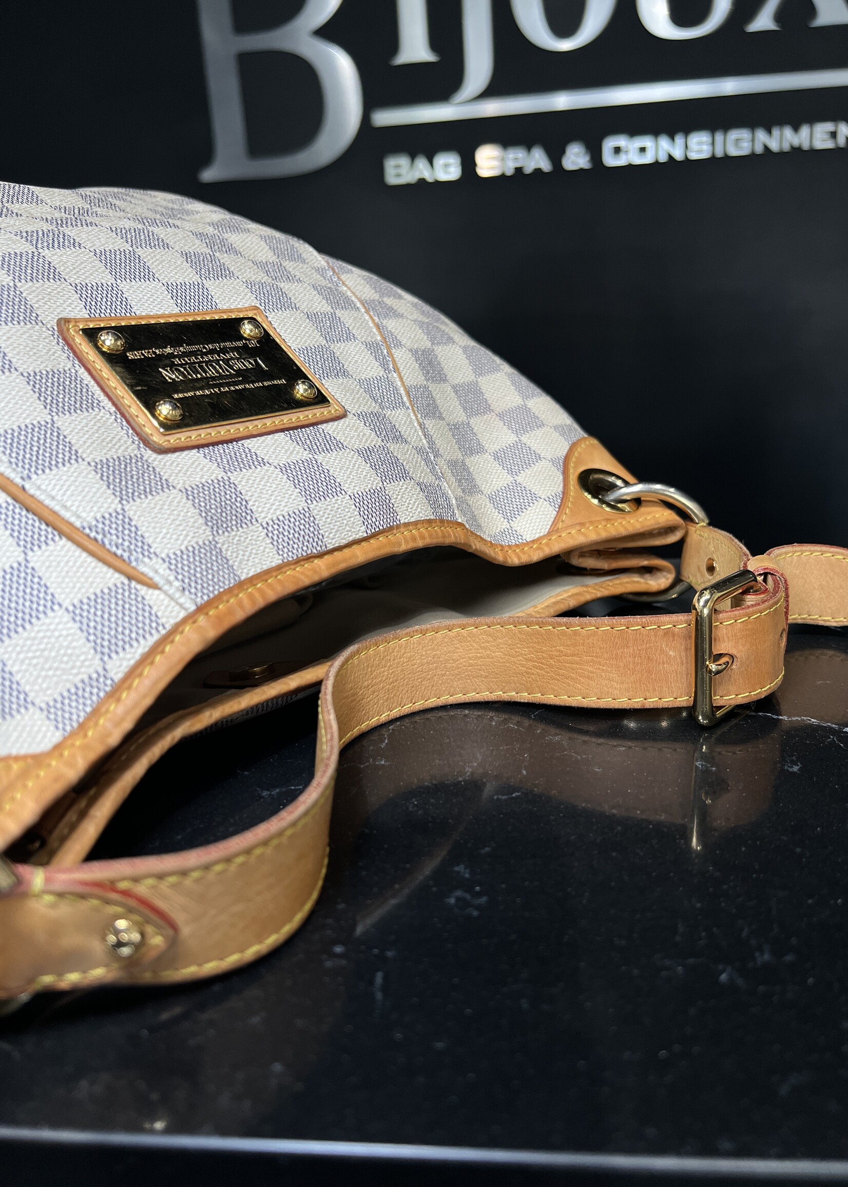 Louis Vuitton Louis Vuitton Damier Azur Galleria PM