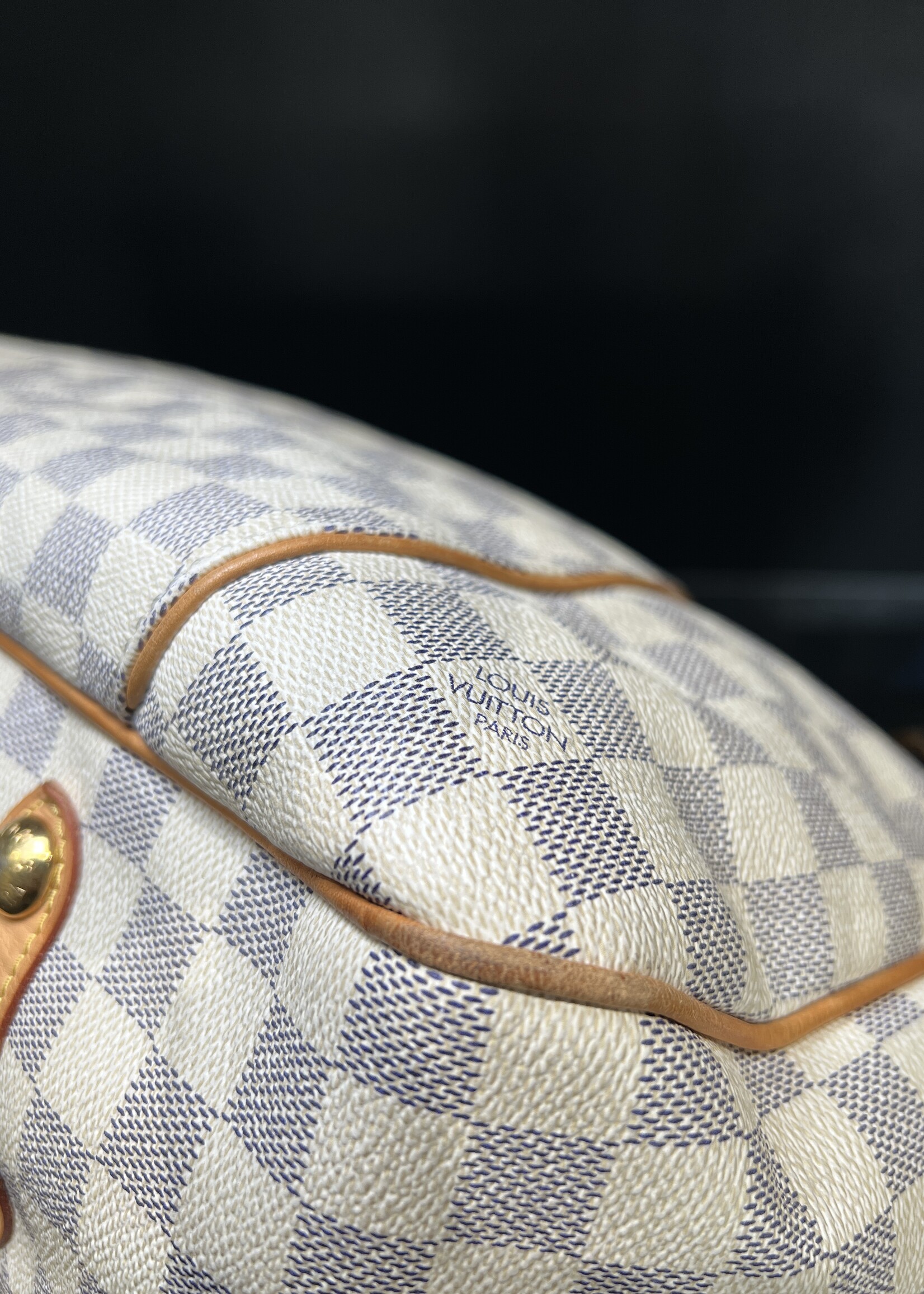 Louis Vuitton Louis Vuitton Damier Azur Galleria PM