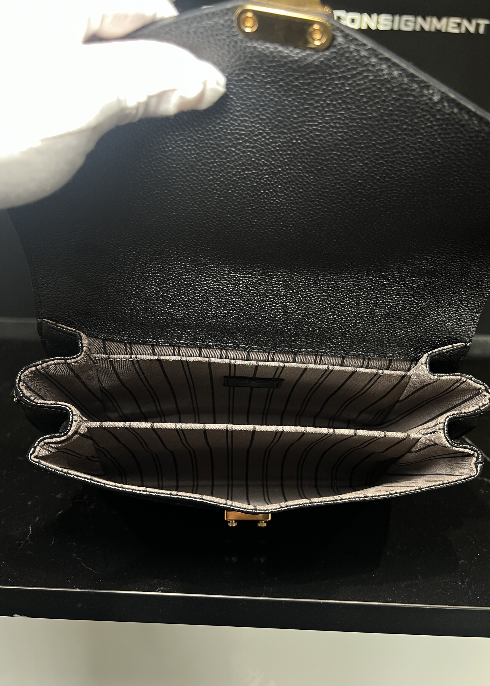 Louis Vuitton Louis Vuitton Pochette Métis Empreinte Black