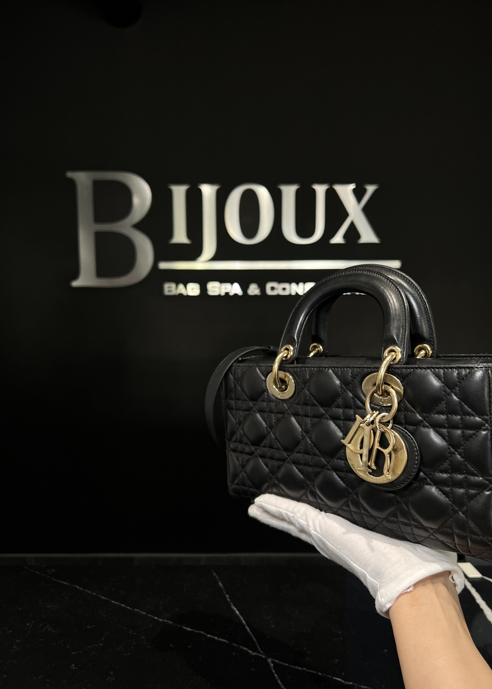 Christian Dior Christian Dior Medium Lady D-Joy