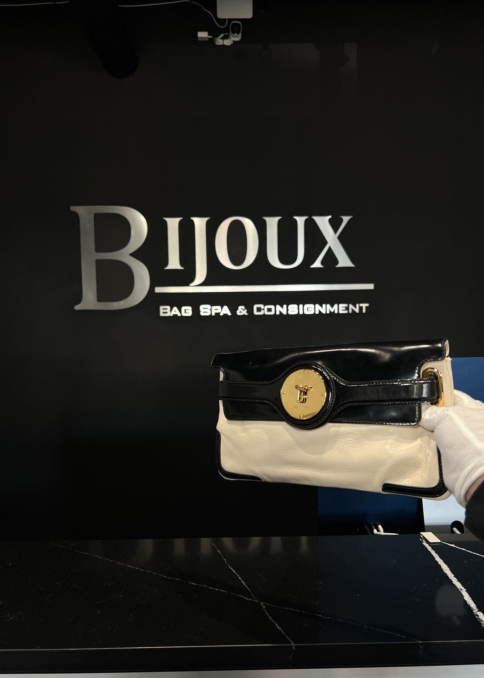 Balenciaga Balenciaga Lune Patent Clutch