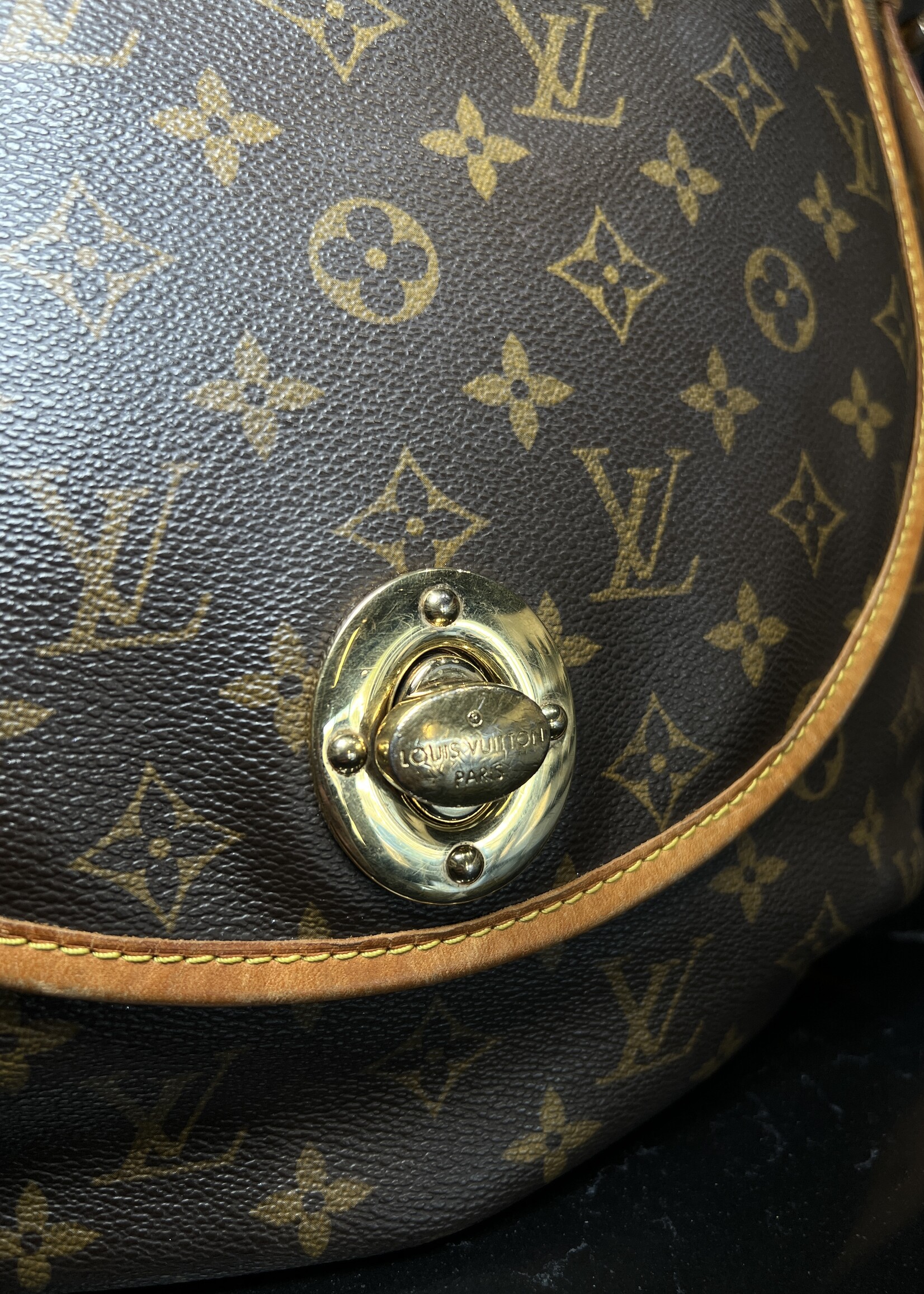 Louis Vuitton Louis Vuitton Monogram Tulum GM