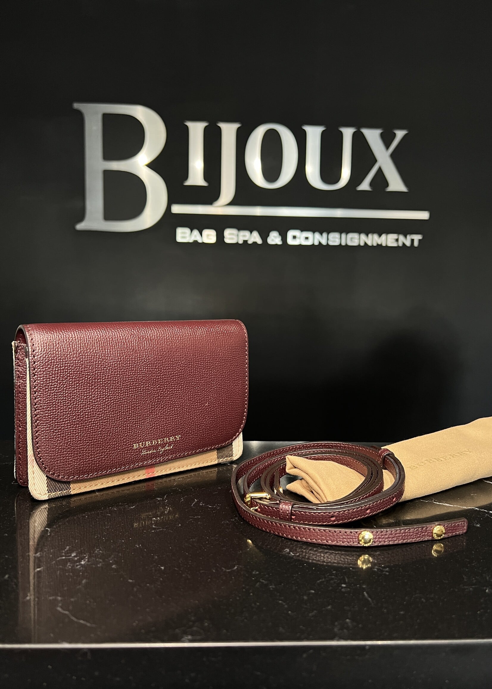 Burberry Burberry Hampshire House Check Crossbody