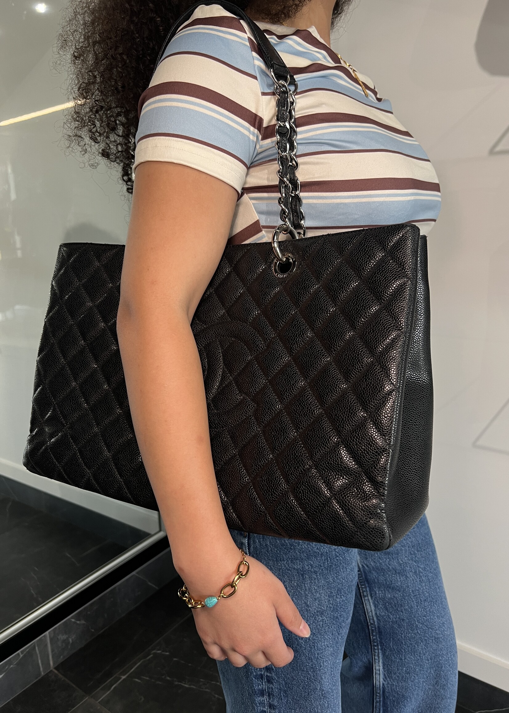 Chanel Chanel Caviar XLarge GST