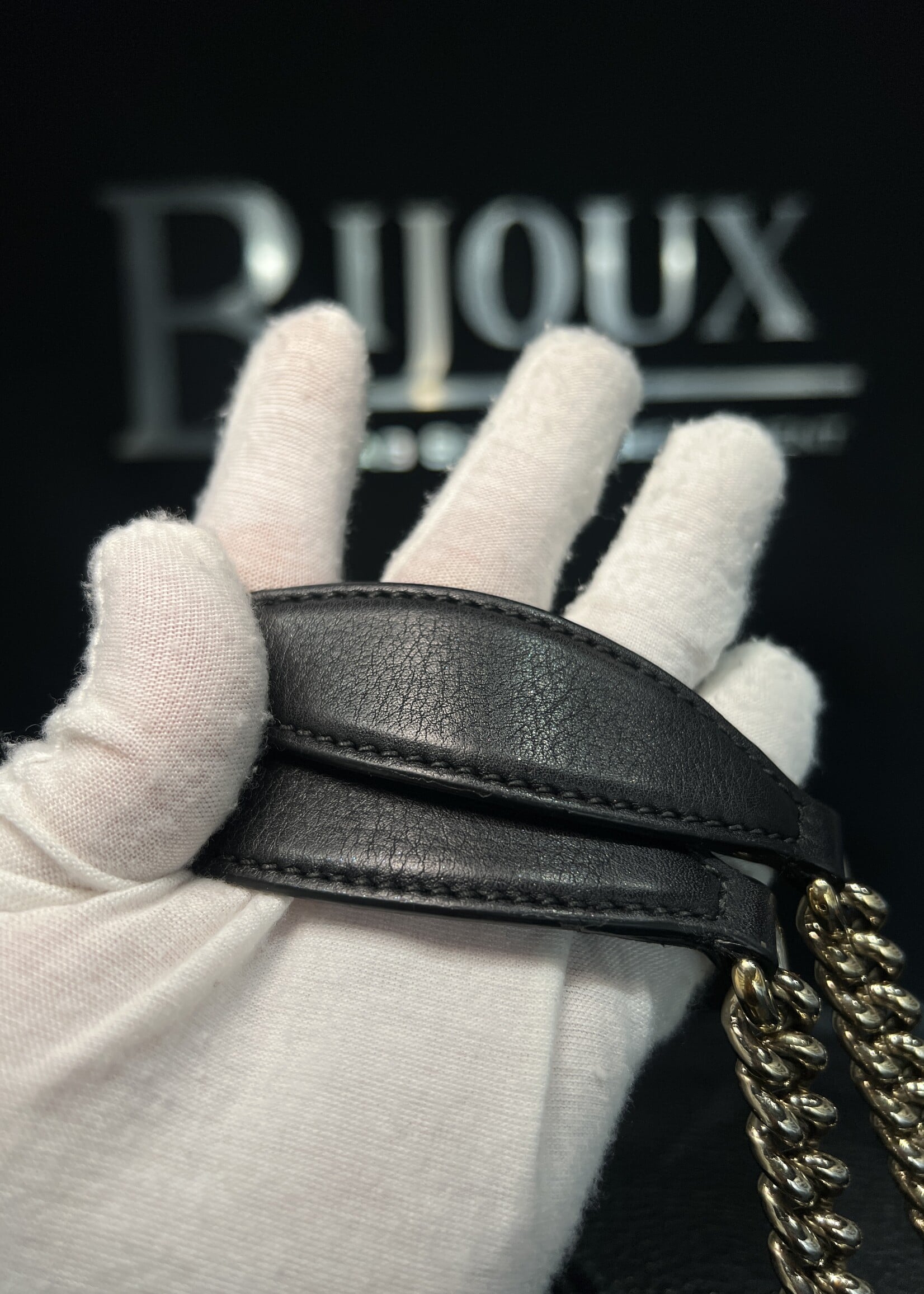 Gucci Gucci Chain Soho Pebbled
