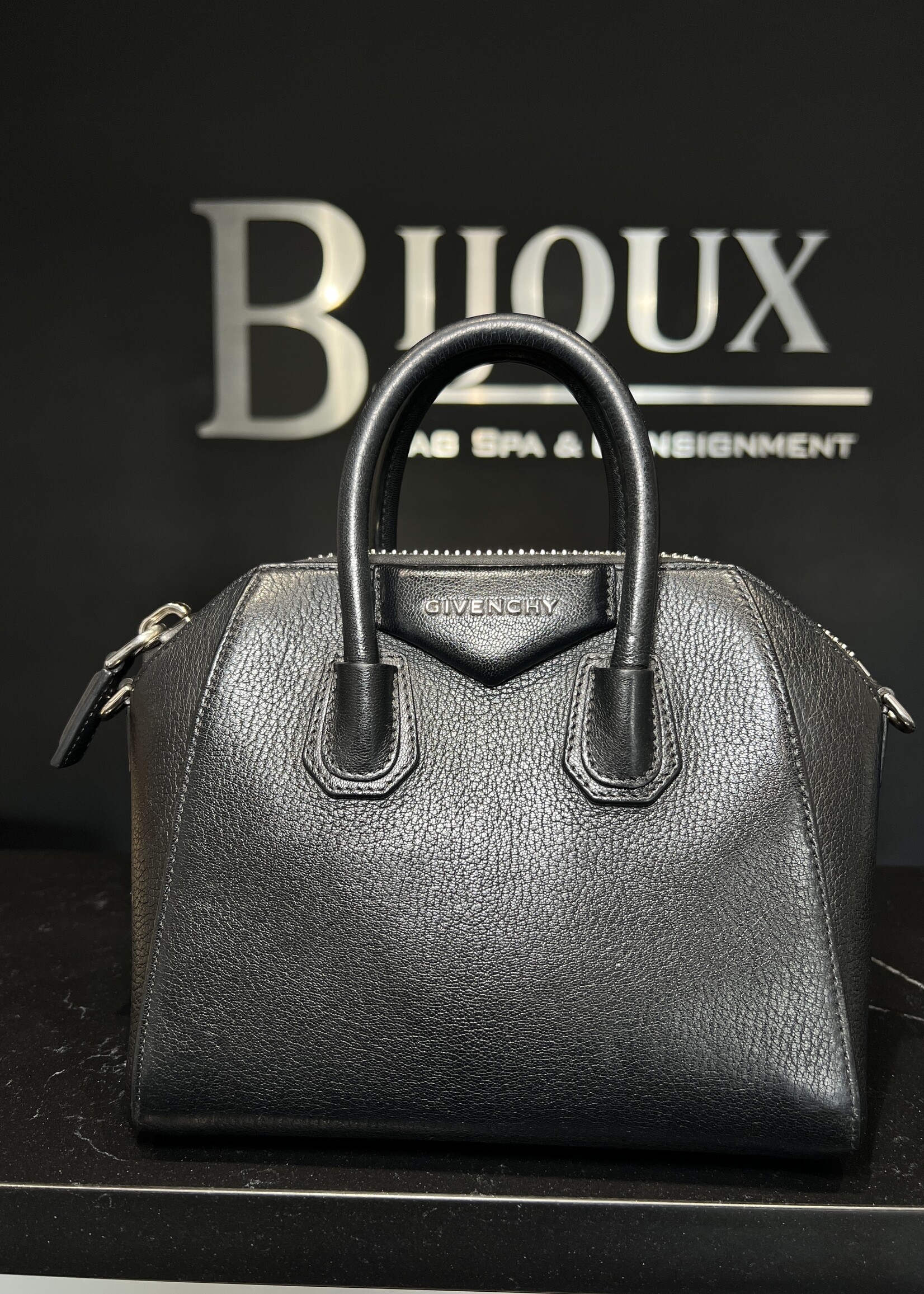 Givenchy Givenchy Black Leather Mini Antigona