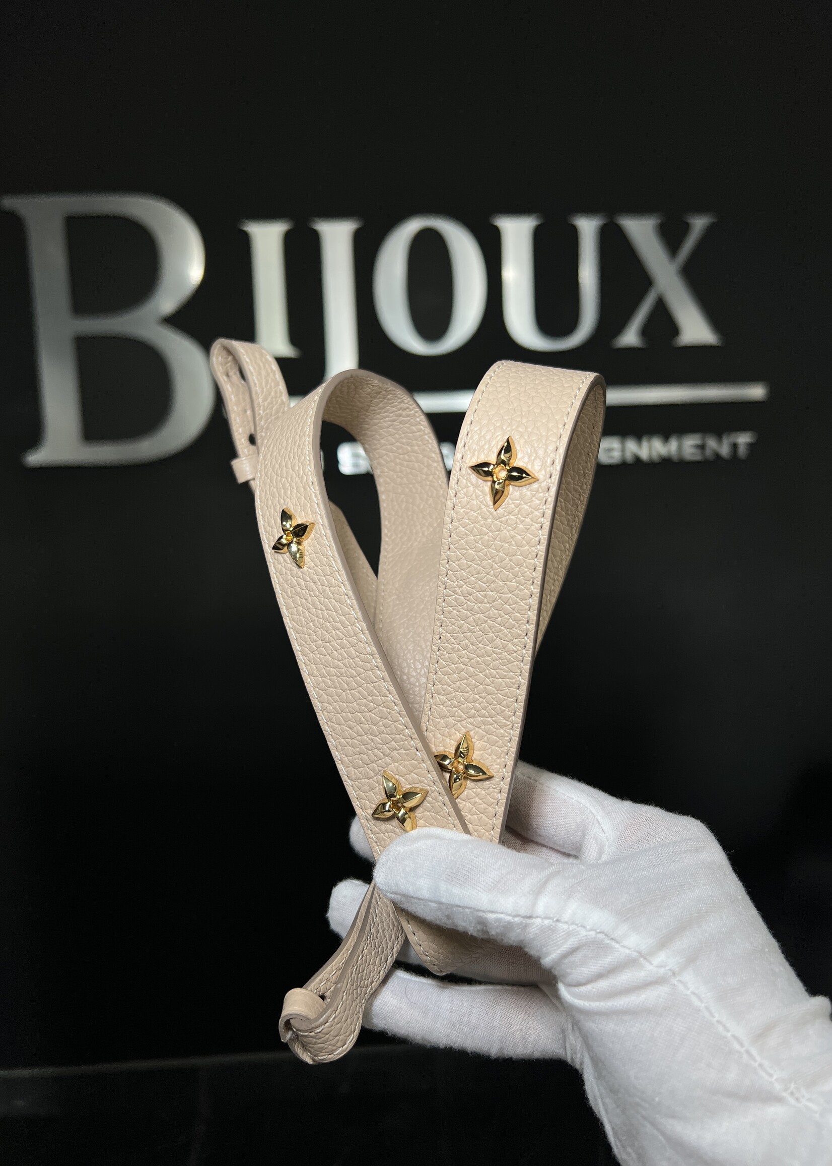 Louis Vuitton Louis Vuitton Studded Taurillon Capucines BB