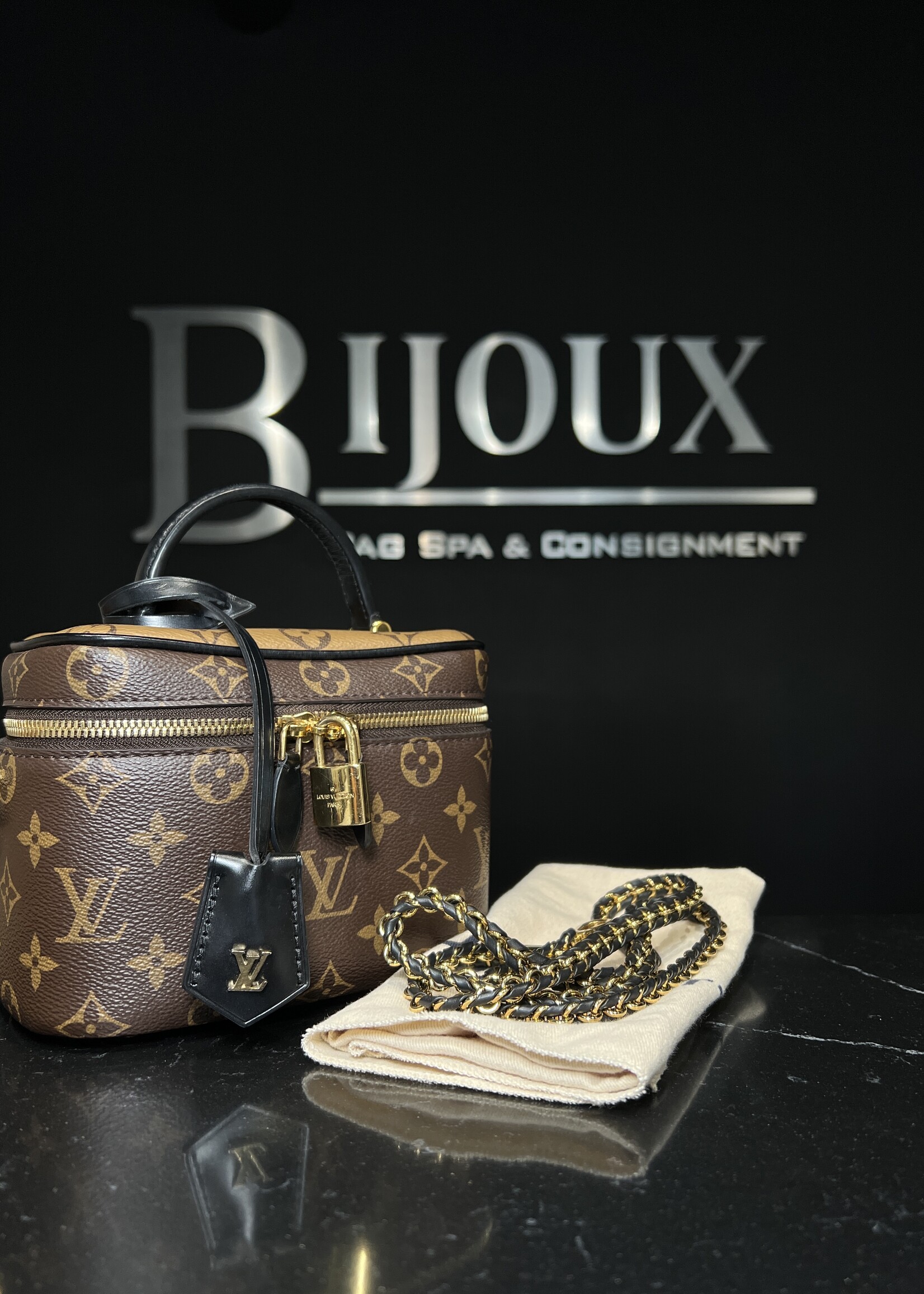 Louis Vuitton Louis Vuitton Reverse Monogram Vanity PM
