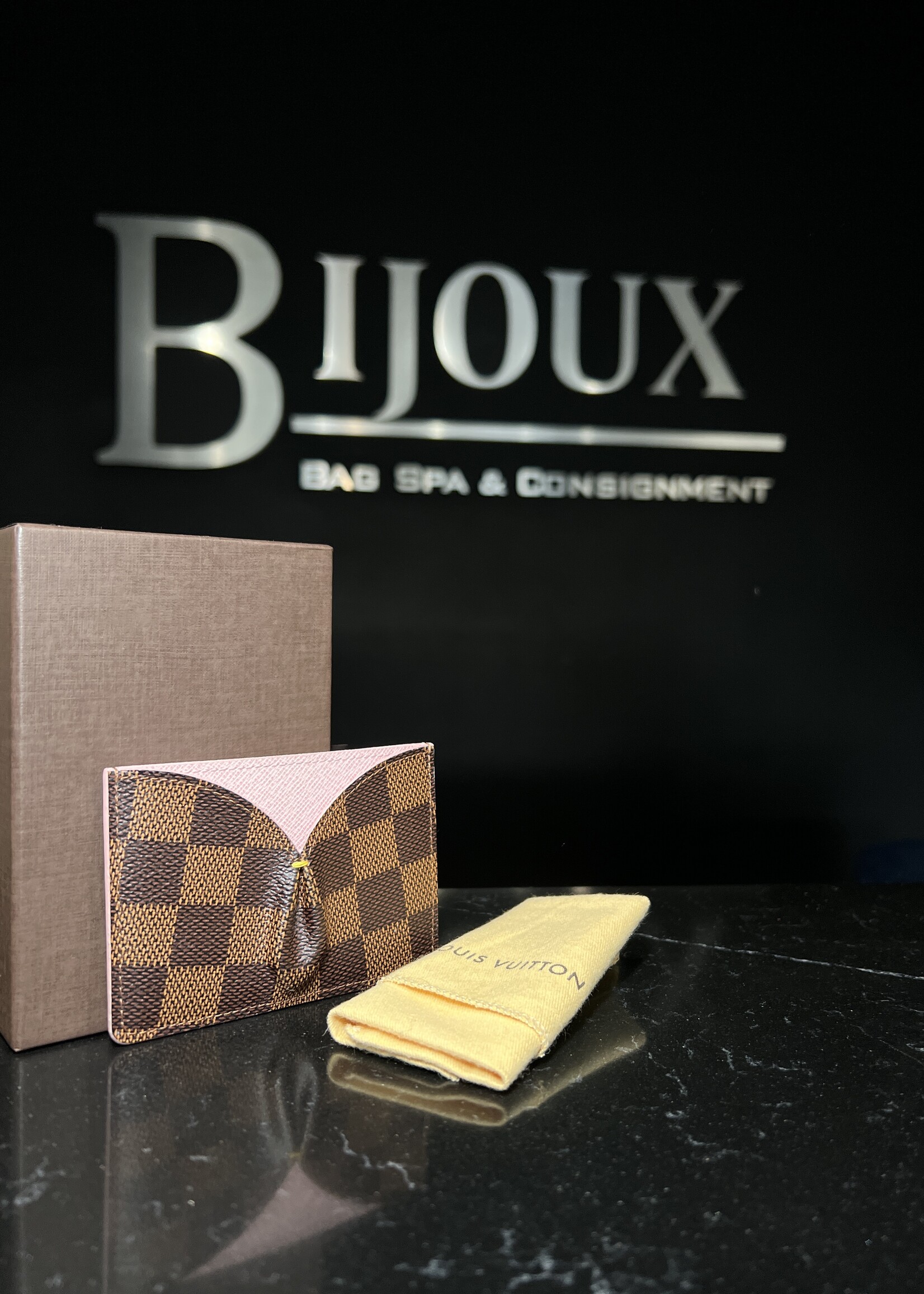 Louis Vuitton Louis Vuitton Caissa Damier Ebene Cardholder