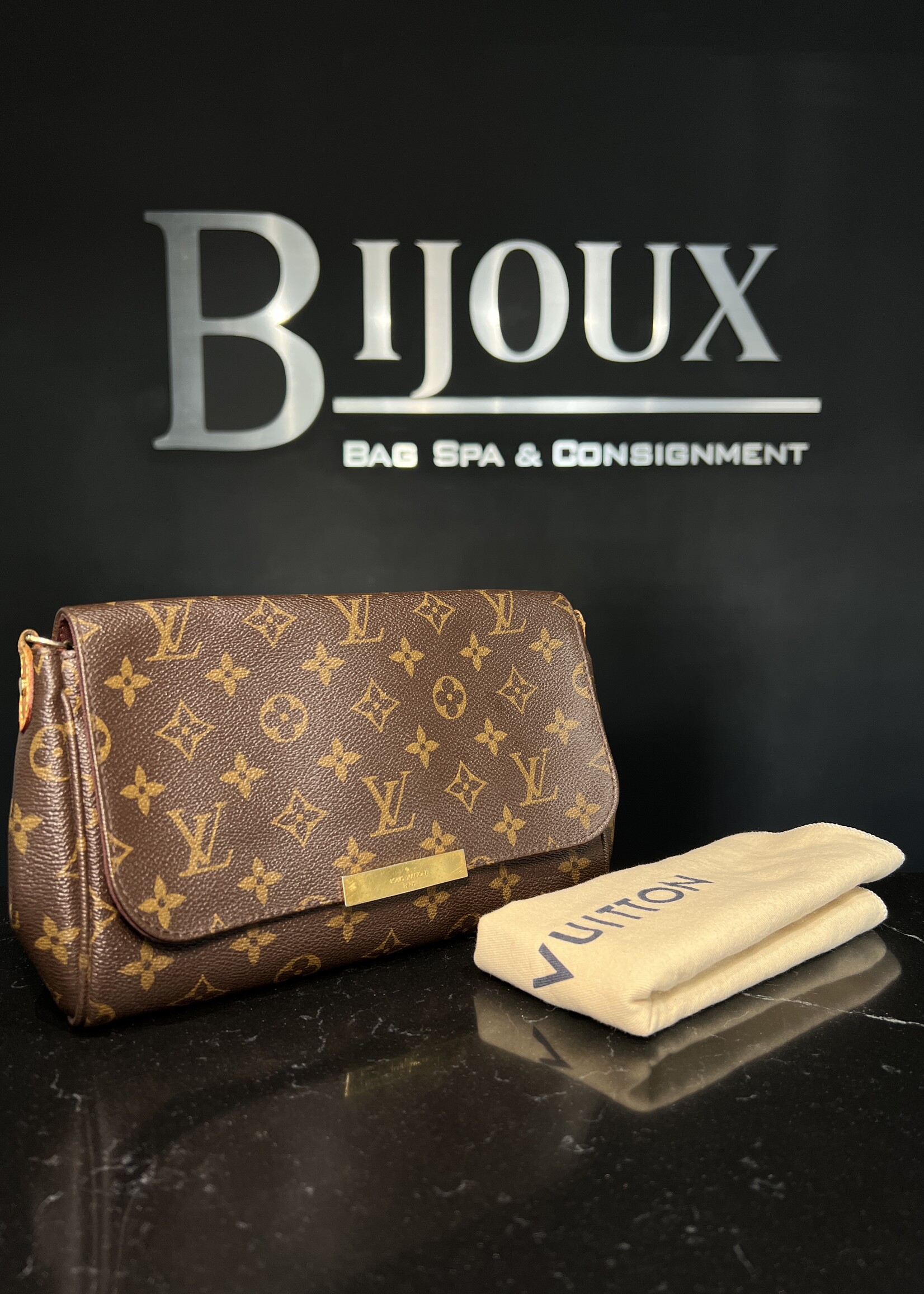 Louis Vuitton SOLD- Louis Vuitton Favourite MM