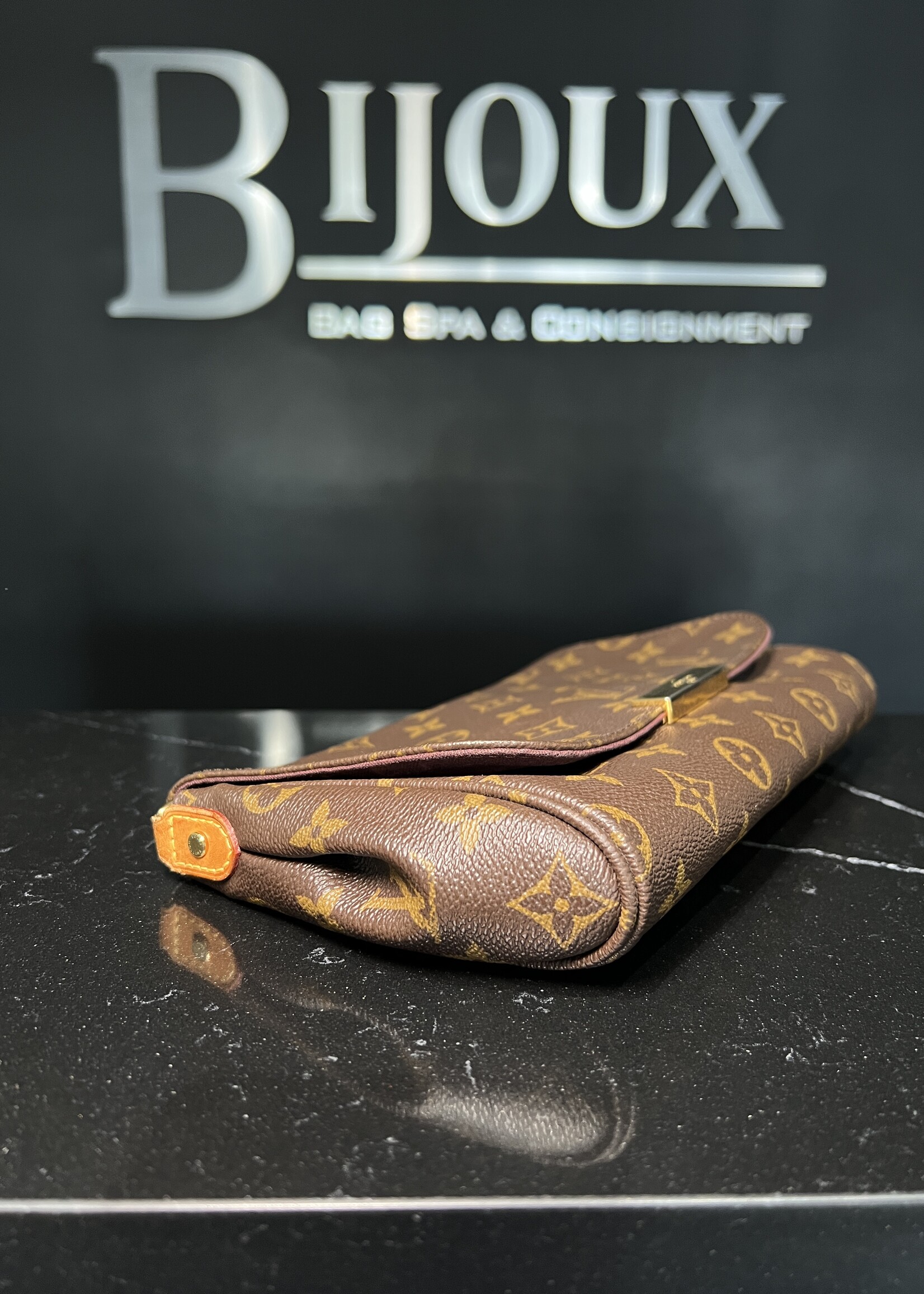 Louis Vuitton SOLD- Louis Vuitton Favourite MM