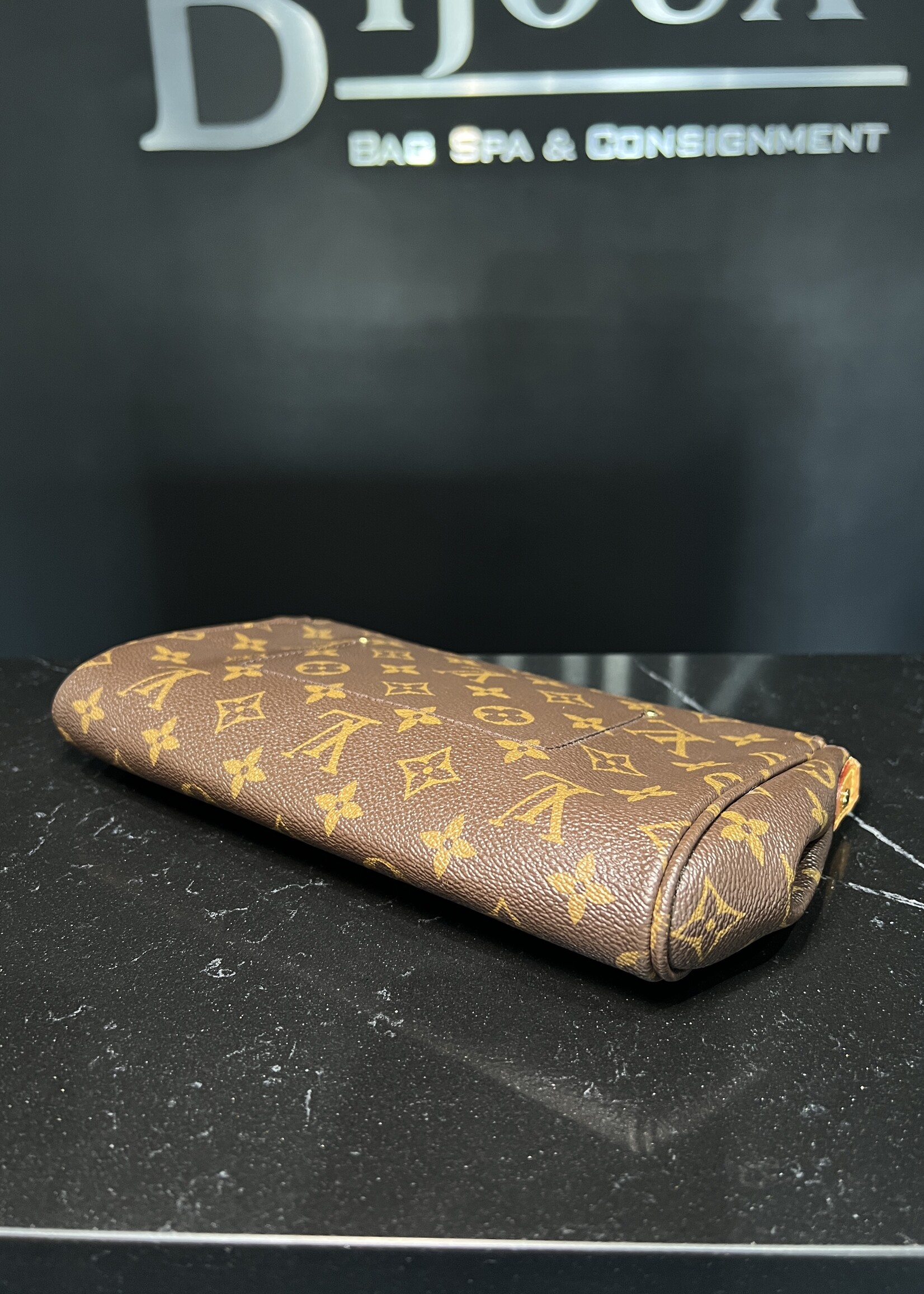 Louis Vuitton SOLD- Louis Vuitton Favourite MM