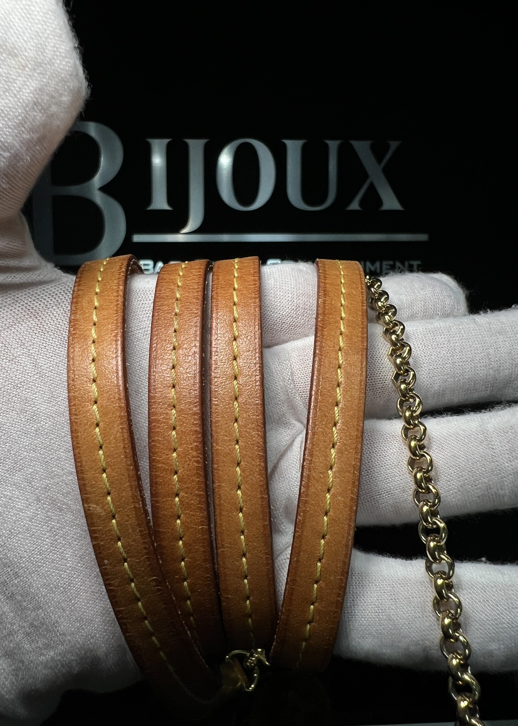 Louis Vuitton SOLD- Louis Vuitton Favourite MM