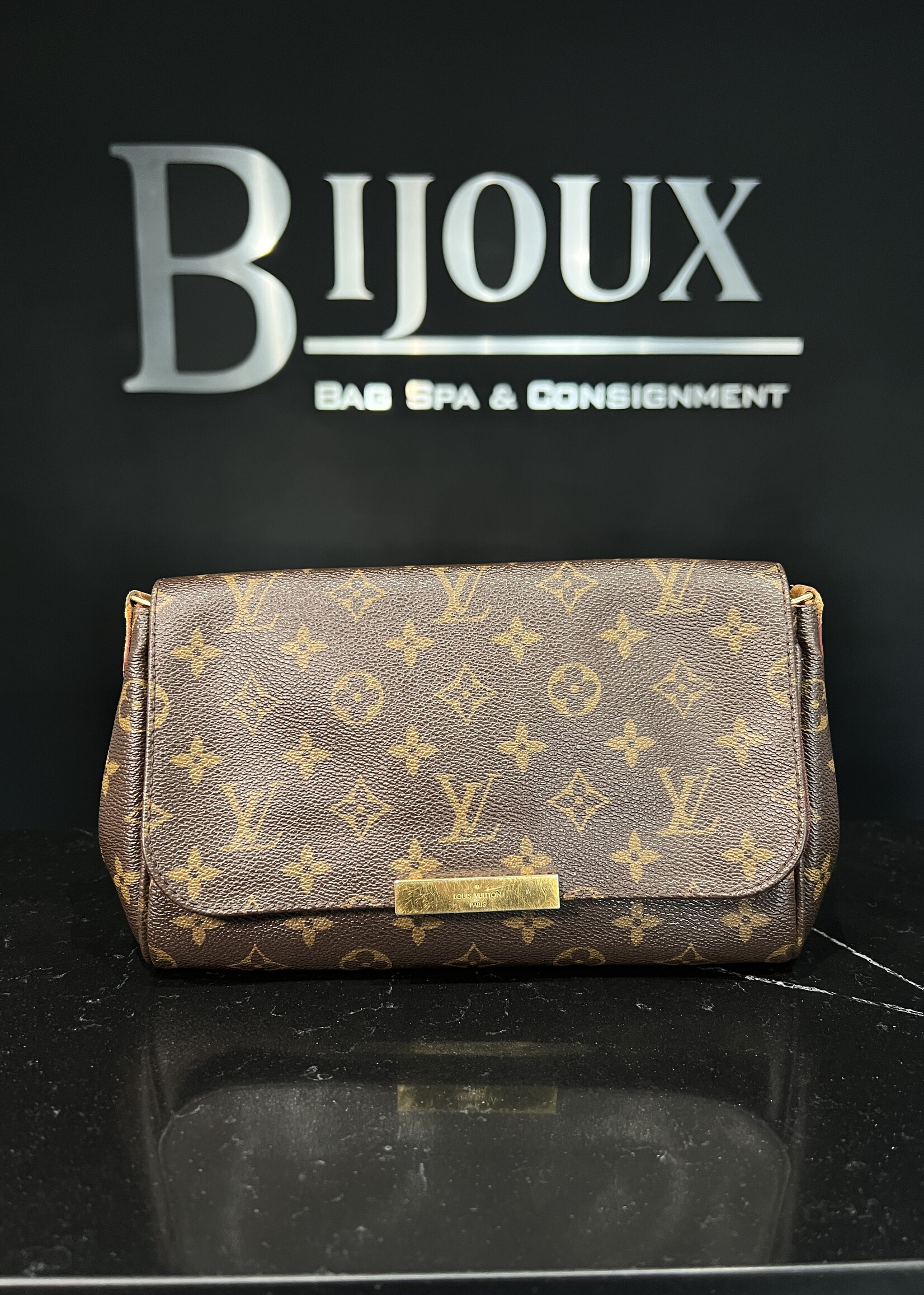Louis Vuitton SOLD- Louis Vuitton Favourite MM