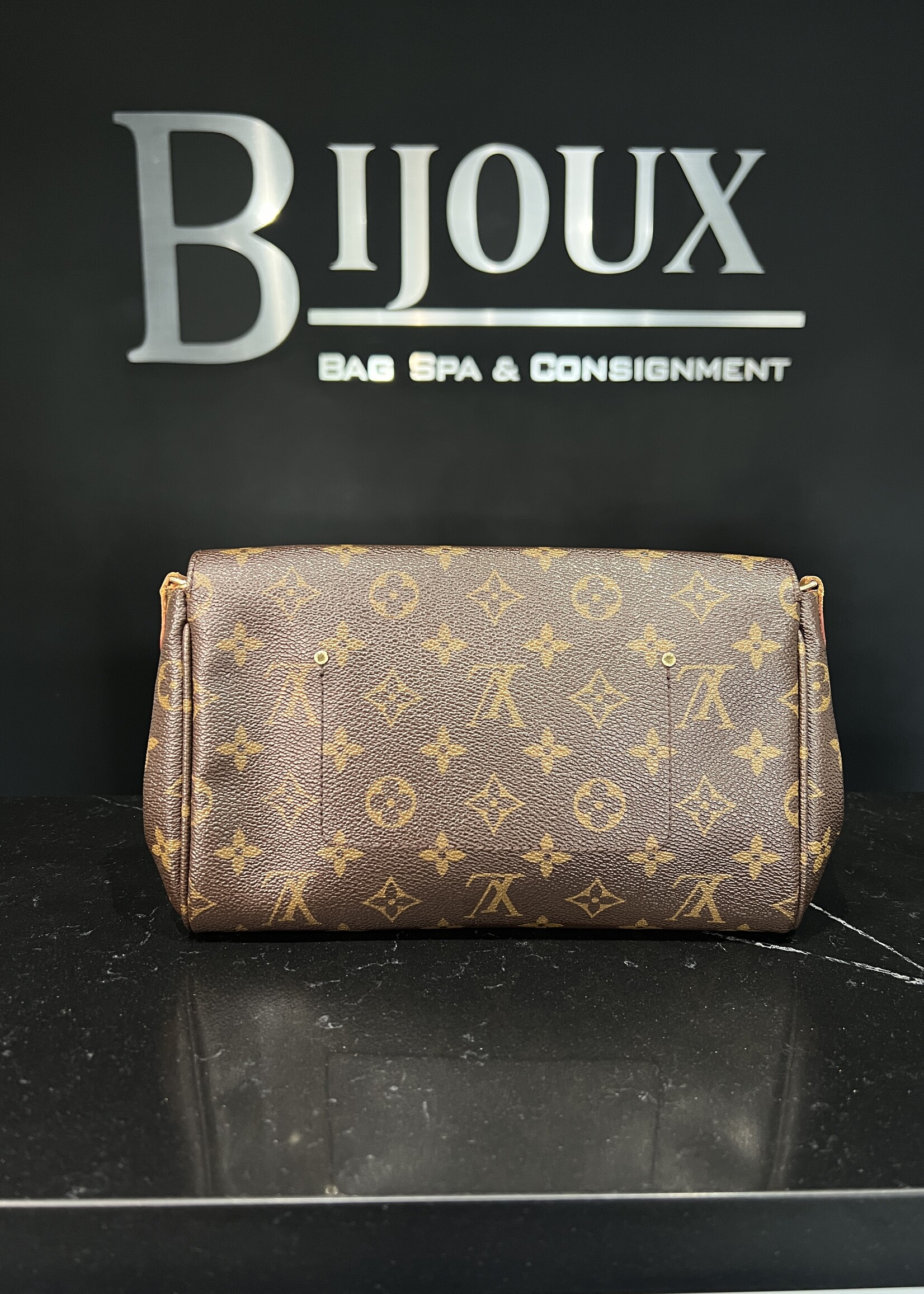 Louis Vuitton SOLD- Louis Vuitton Favourite MM